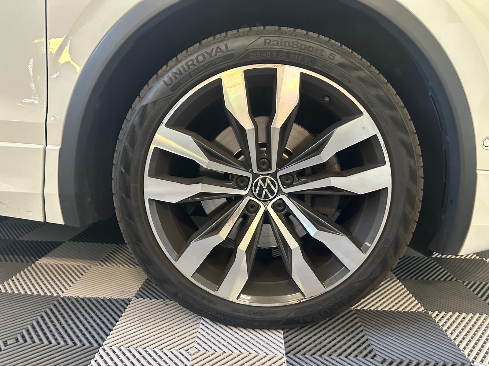 VW Tiguan 2.0 TDI SCR R-Line 4Motion DSG-image-30