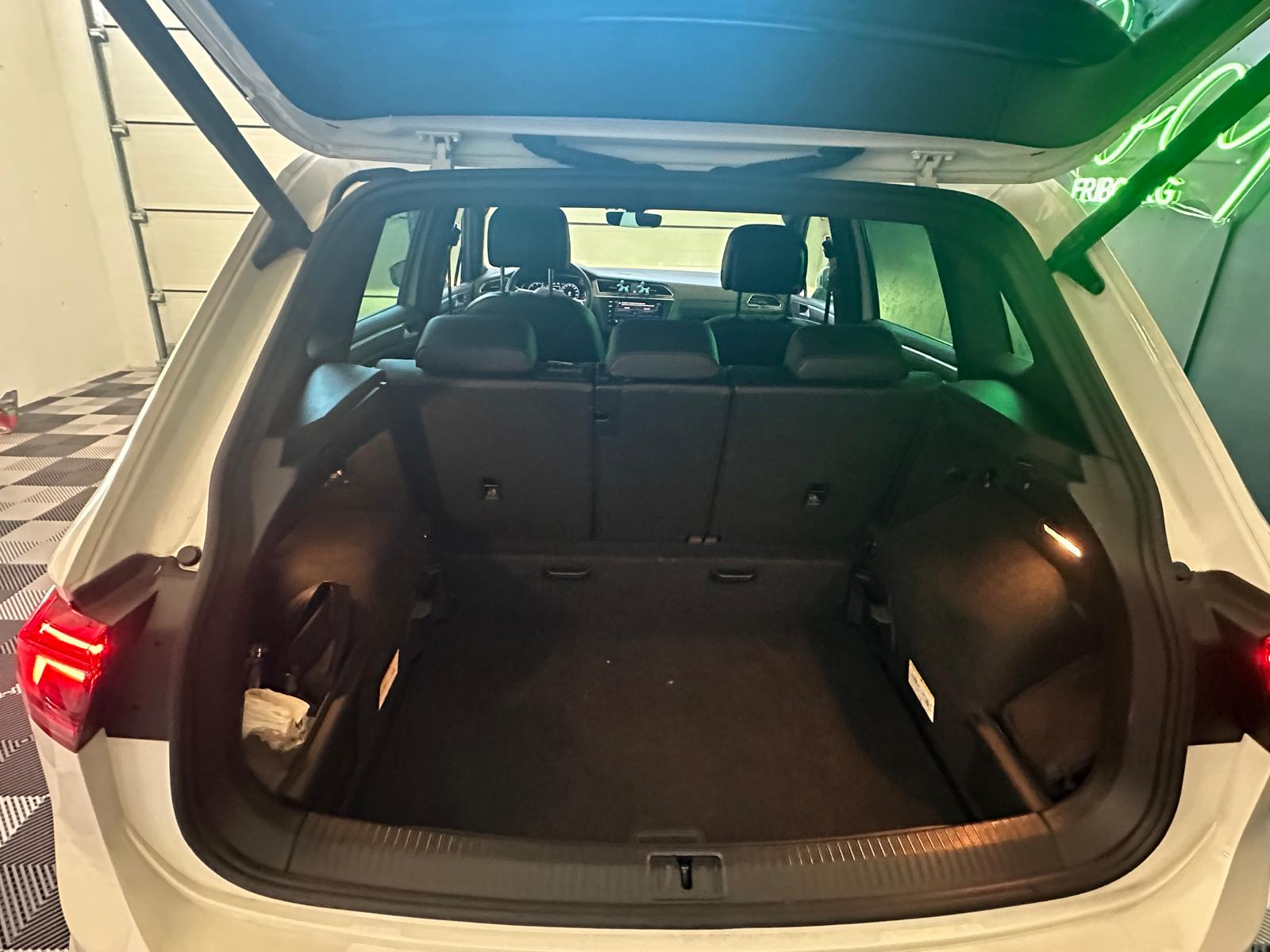 VW Tiguan 2.0 TDI SCR R-Line 4Motion DSG-image-25