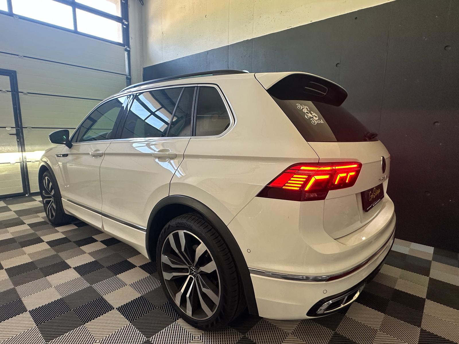 VW Tiguan 2.0 TDI SCR R-Line 4Motion DSG-image-3