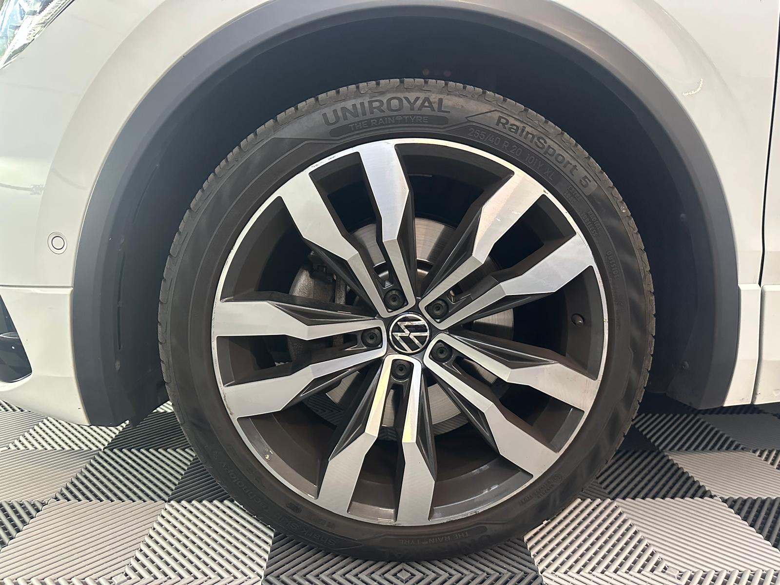VW Tiguan 2.0 TDI SCR R-Line 4Motion DSG-image-31