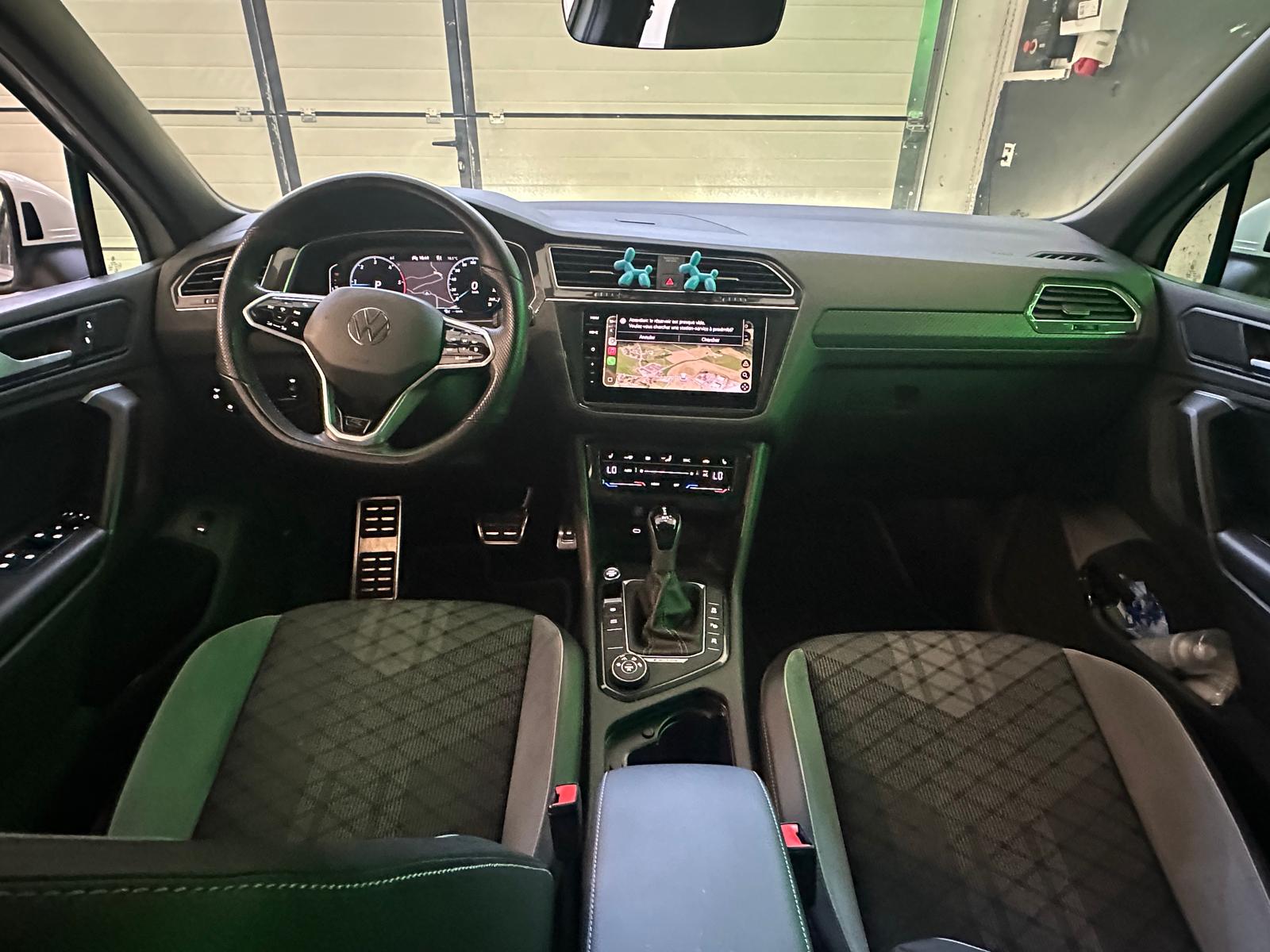 VW Tiguan 2.0 TDI SCR R-Line 4Motion DSG-image-14