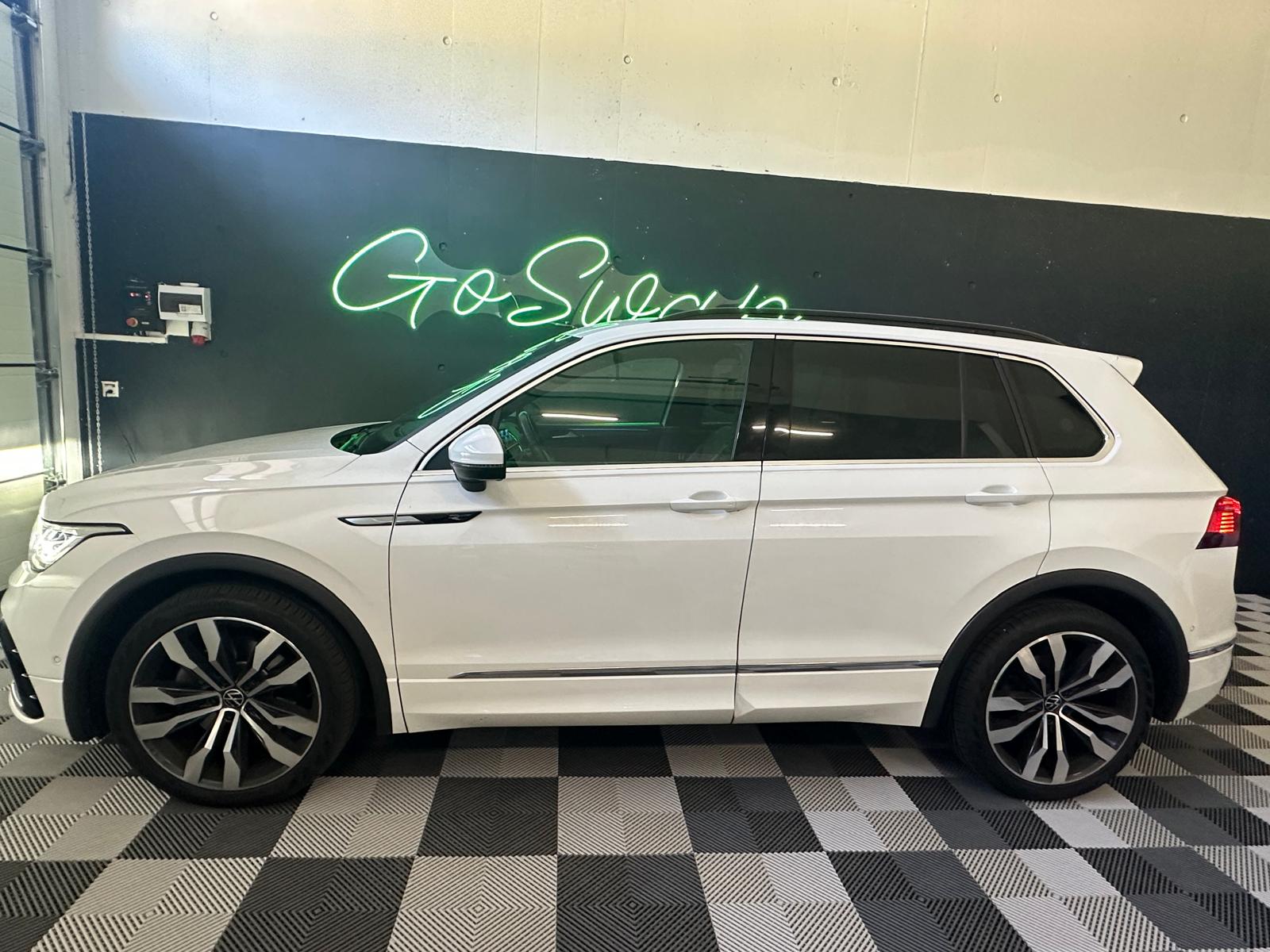 VW Tiguan 2.0 TDI SCR R-Line 4Motion DSG-image-2