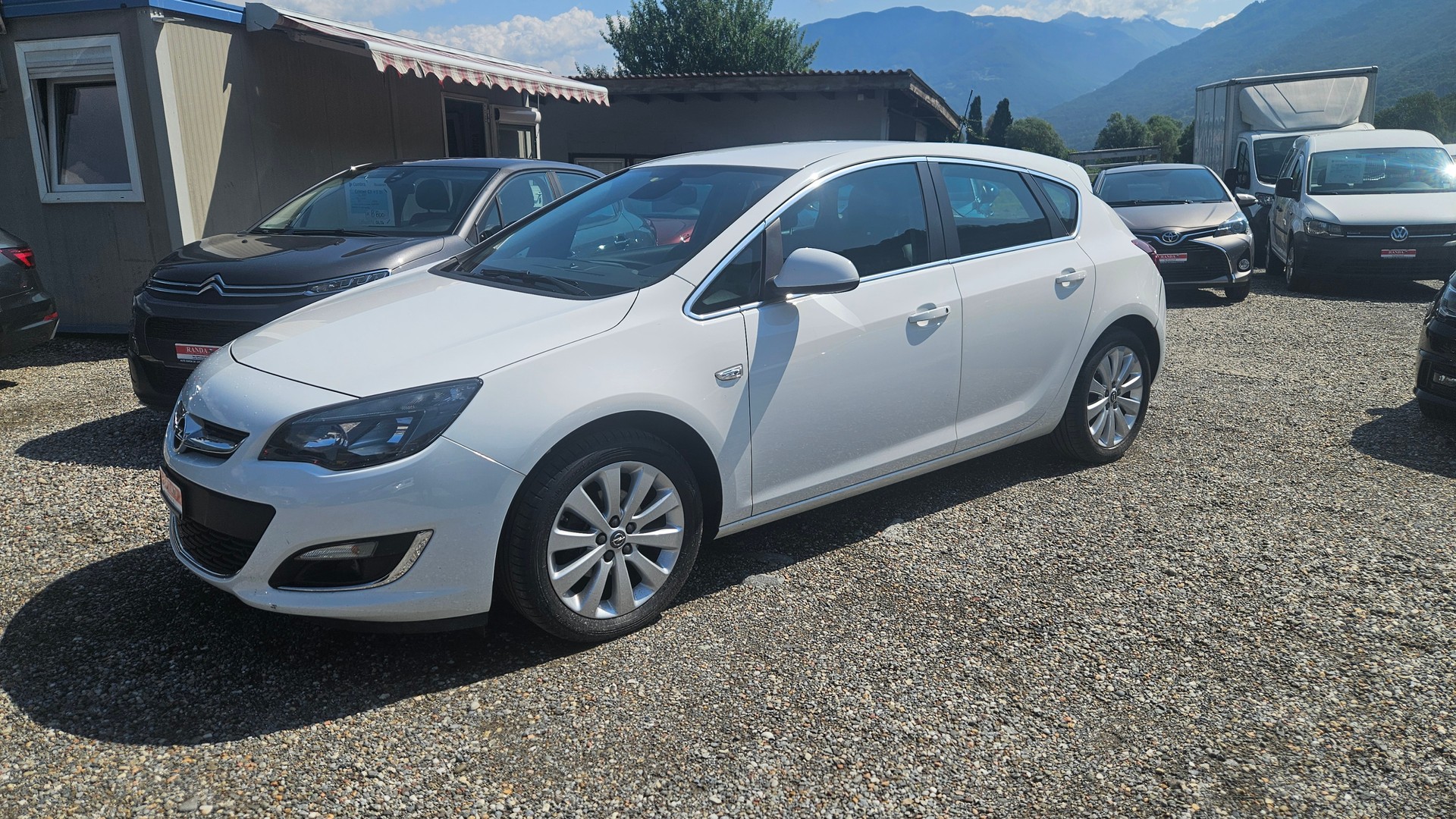 OPEL Astra 1.4i 16V Active Edition-image-1