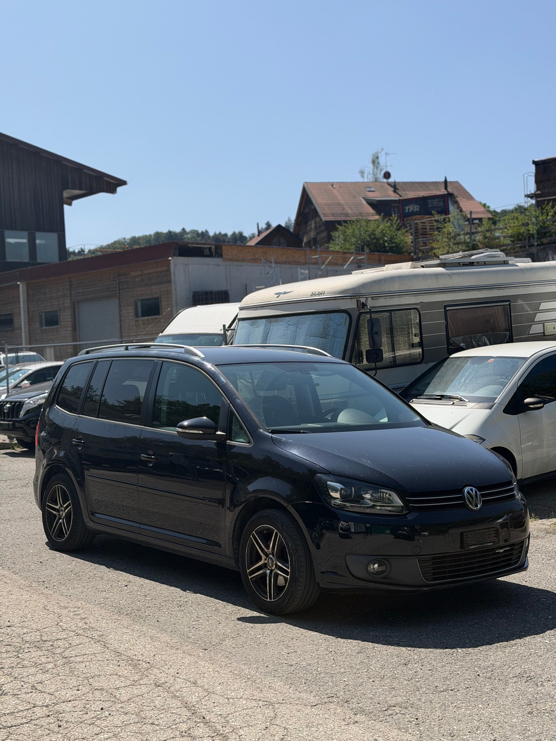 VW Touran 1.4 TSI Trendline-image-1