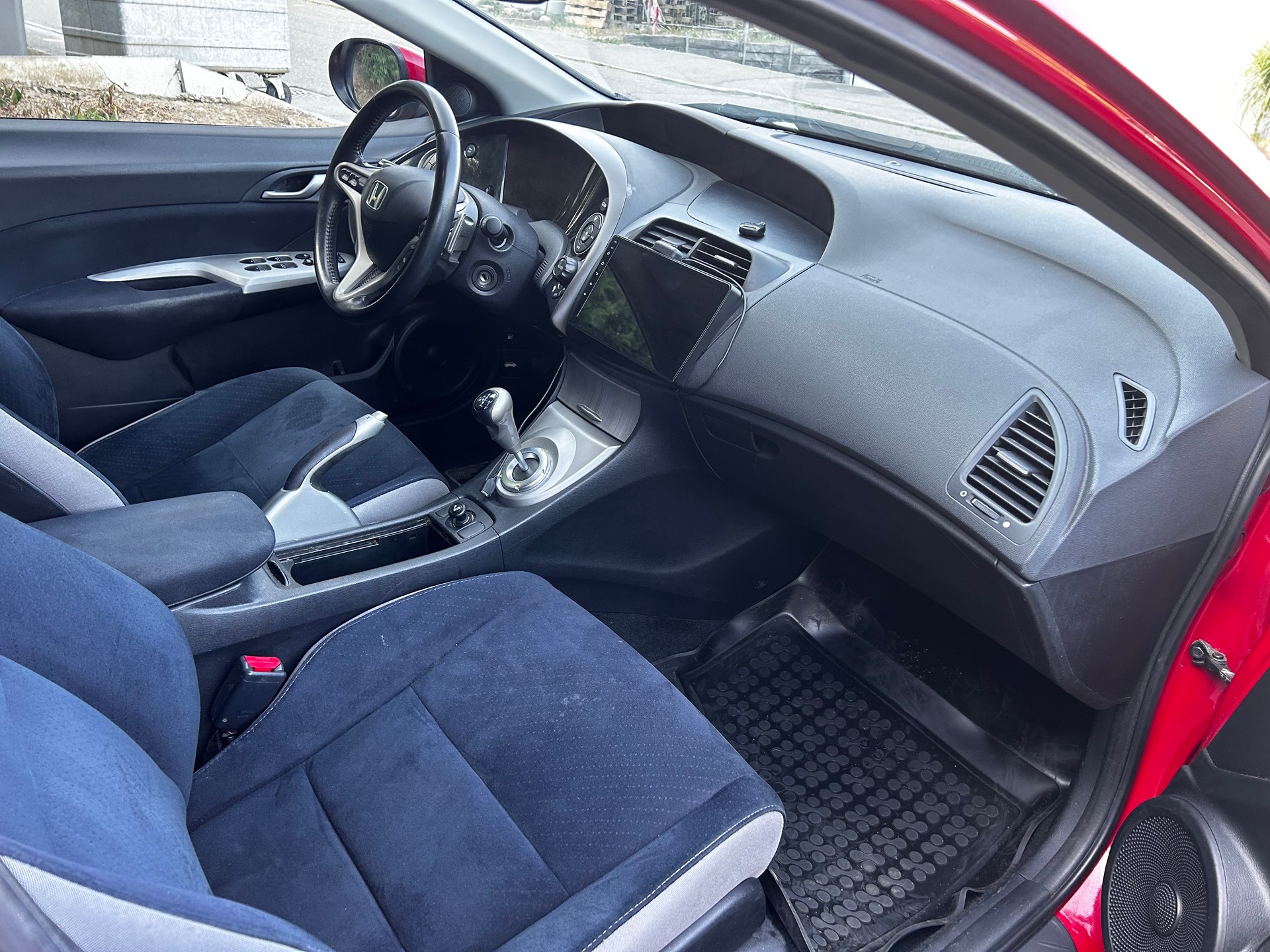 HONDA Civic 1.8i Comfort-image-9