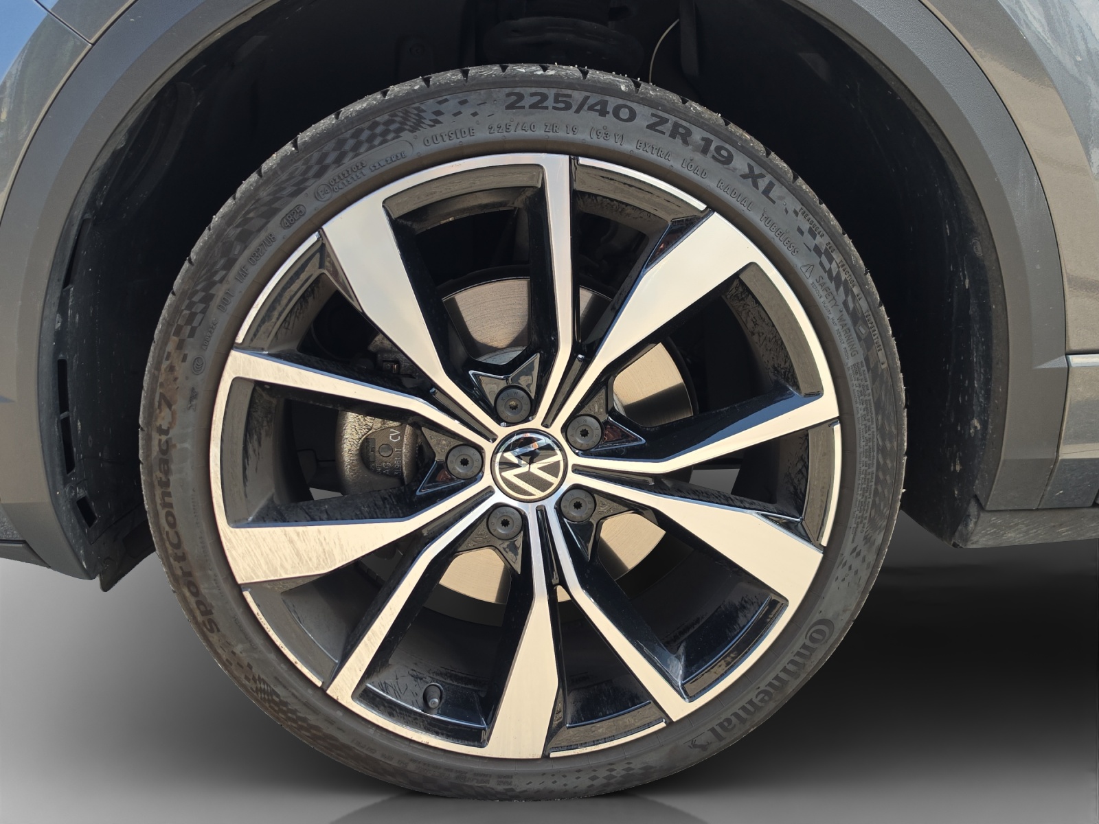VW T-Roc 2.0 TSI R-Line DSG 4Motion-image-13