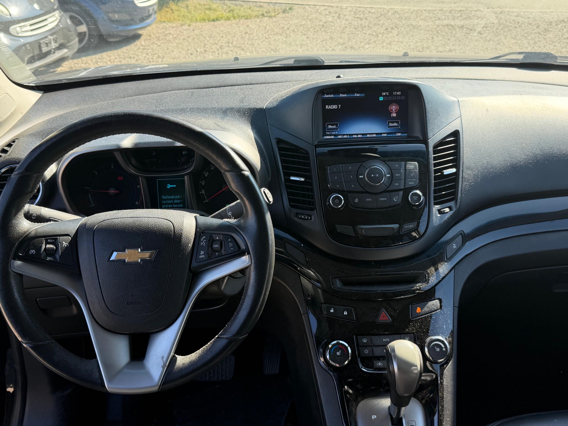 CHEVROLET Orlando 2.0 VCDi LT Automatic-image-4