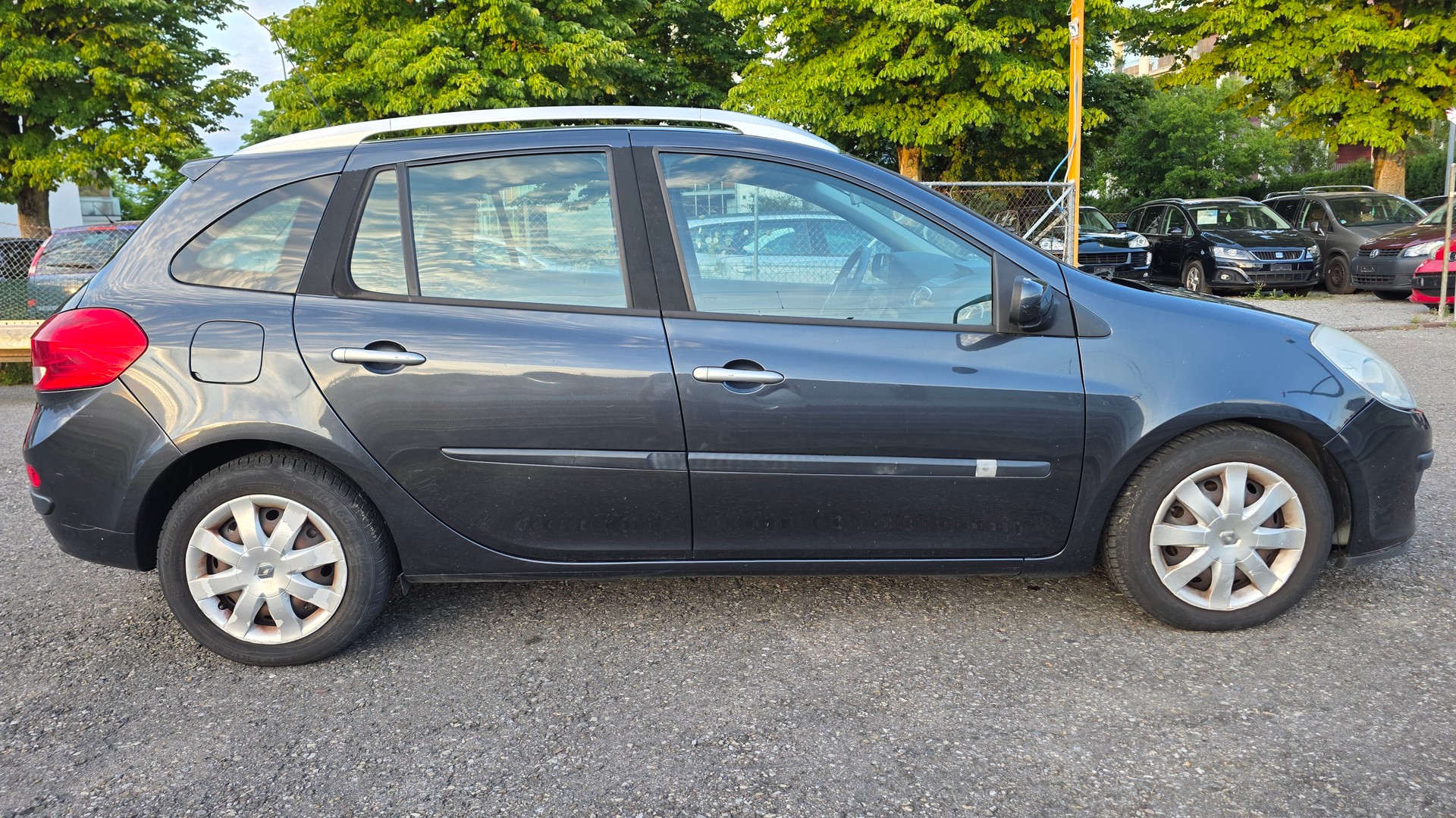 RENAULT Clio Grandtour 1.6 16V Dynamique-image-2