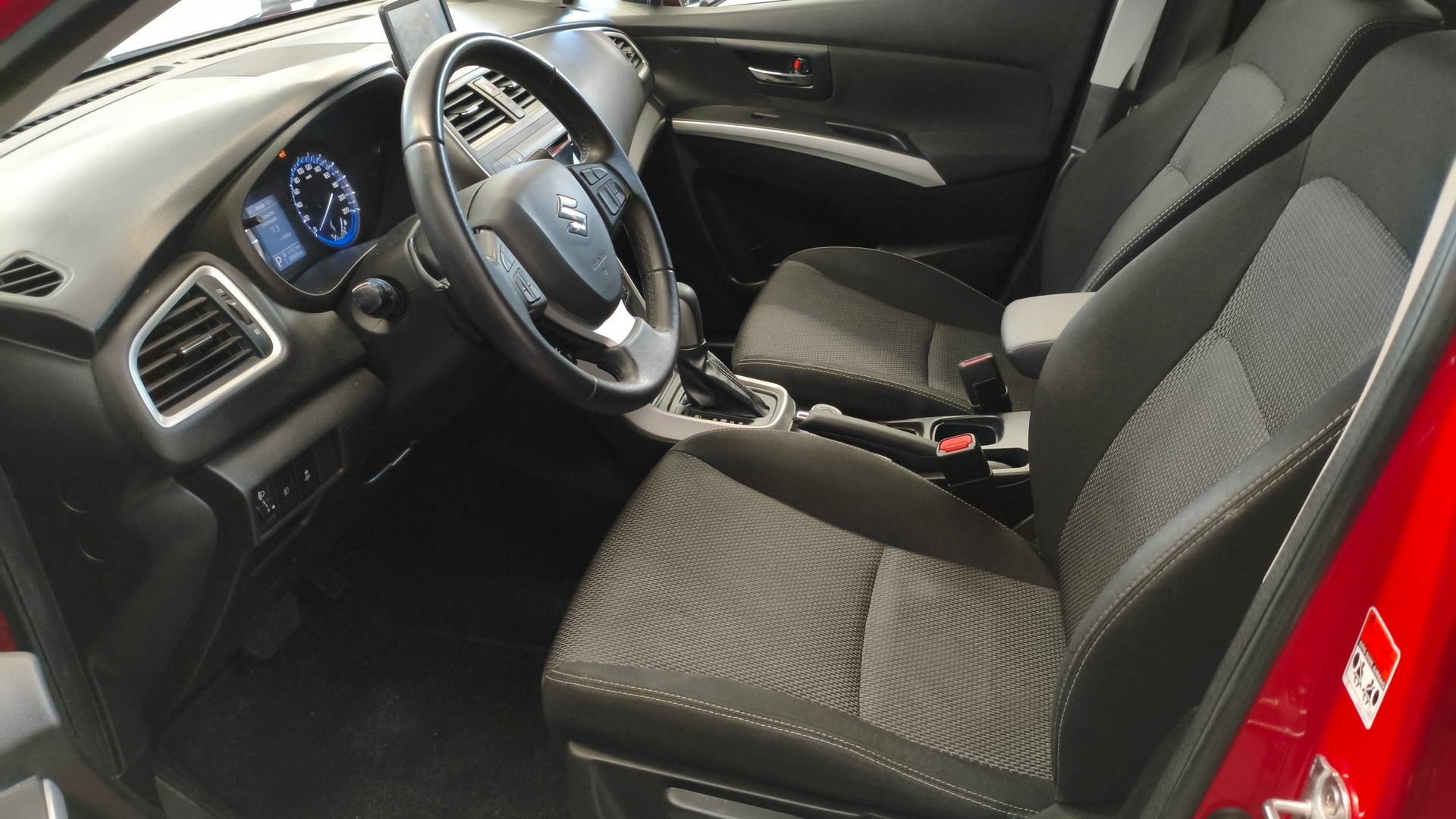 SUZUKI SX4 S-Cross 1.6 16V Sergio Cellano 4WD CVT7-image-7