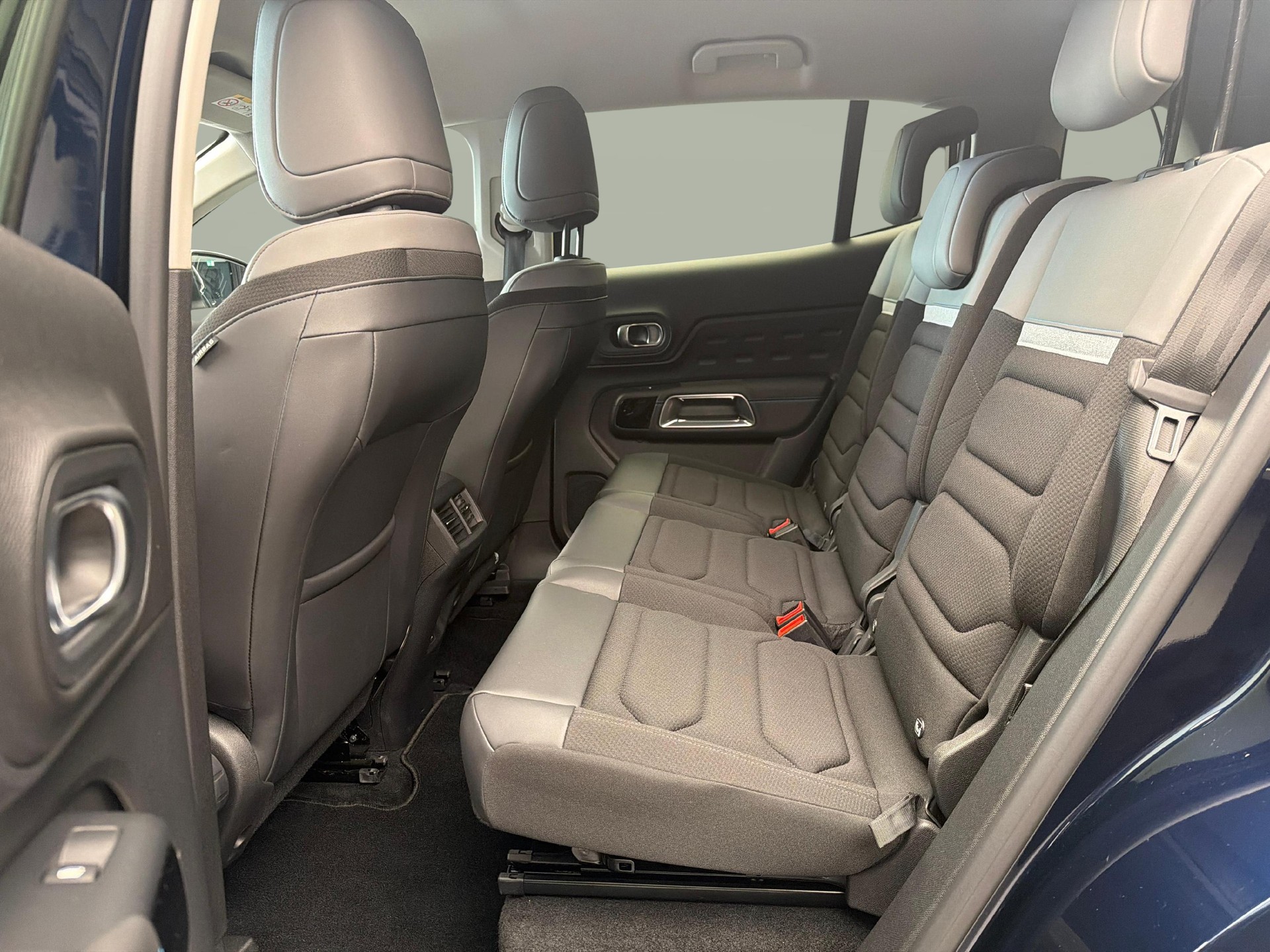 CITROEN C5 Aircross 1.2 PureTech Swiss Edition-image-10