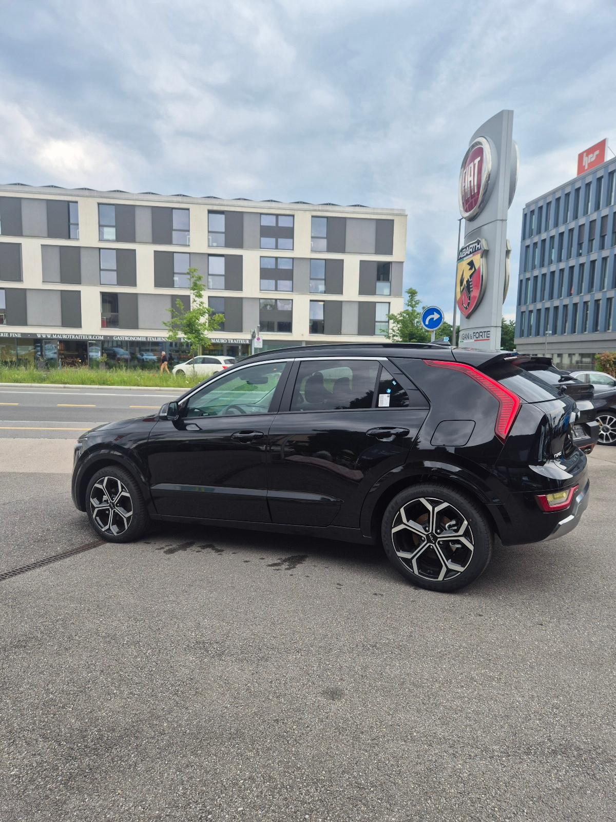 KIA Niro 1.6 GDi Hybrid Power Edition-image-4