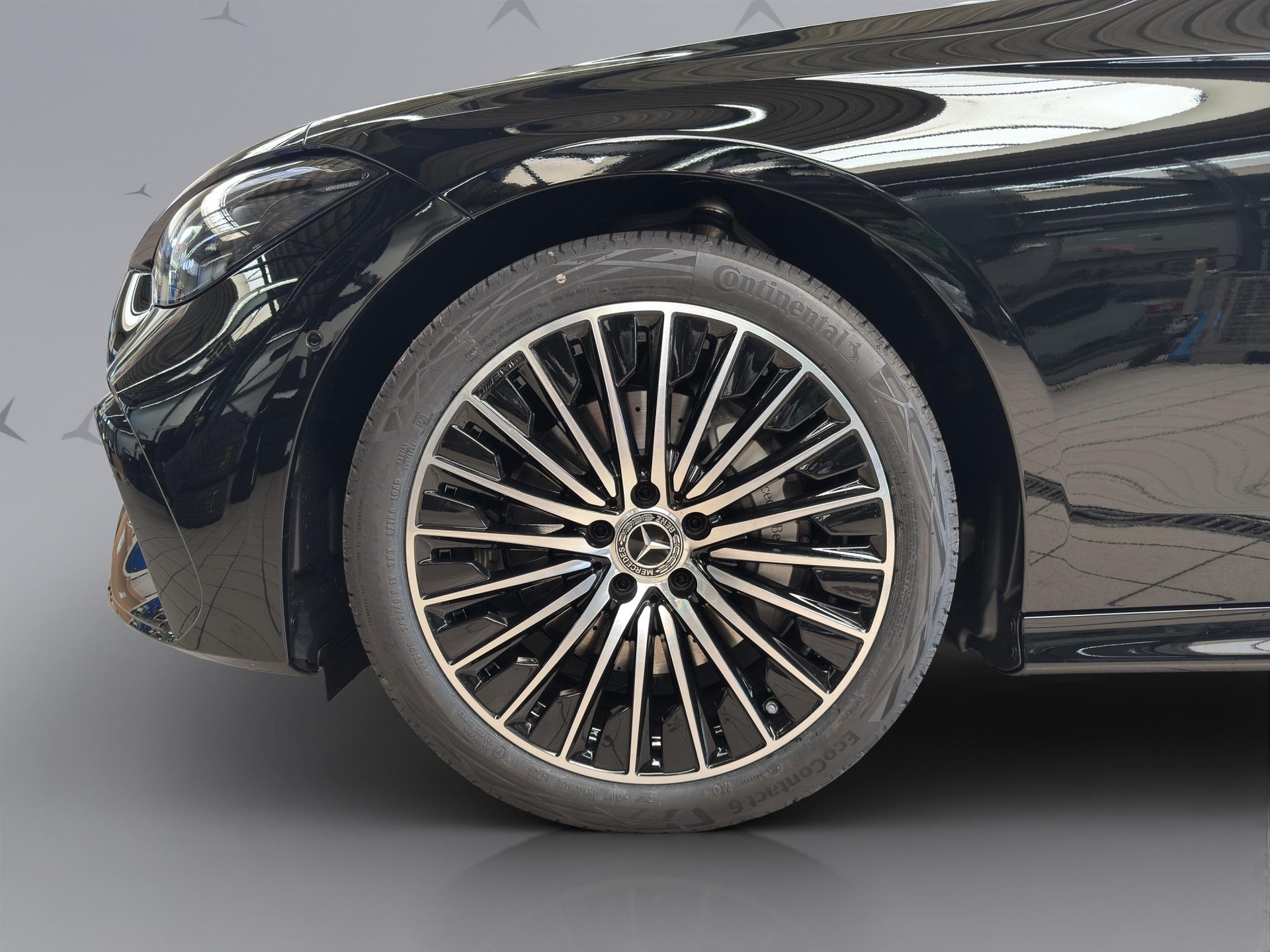 MERCEDES-BENZ CLE 200 AMG Line 4matic Cabriolet-image-19
