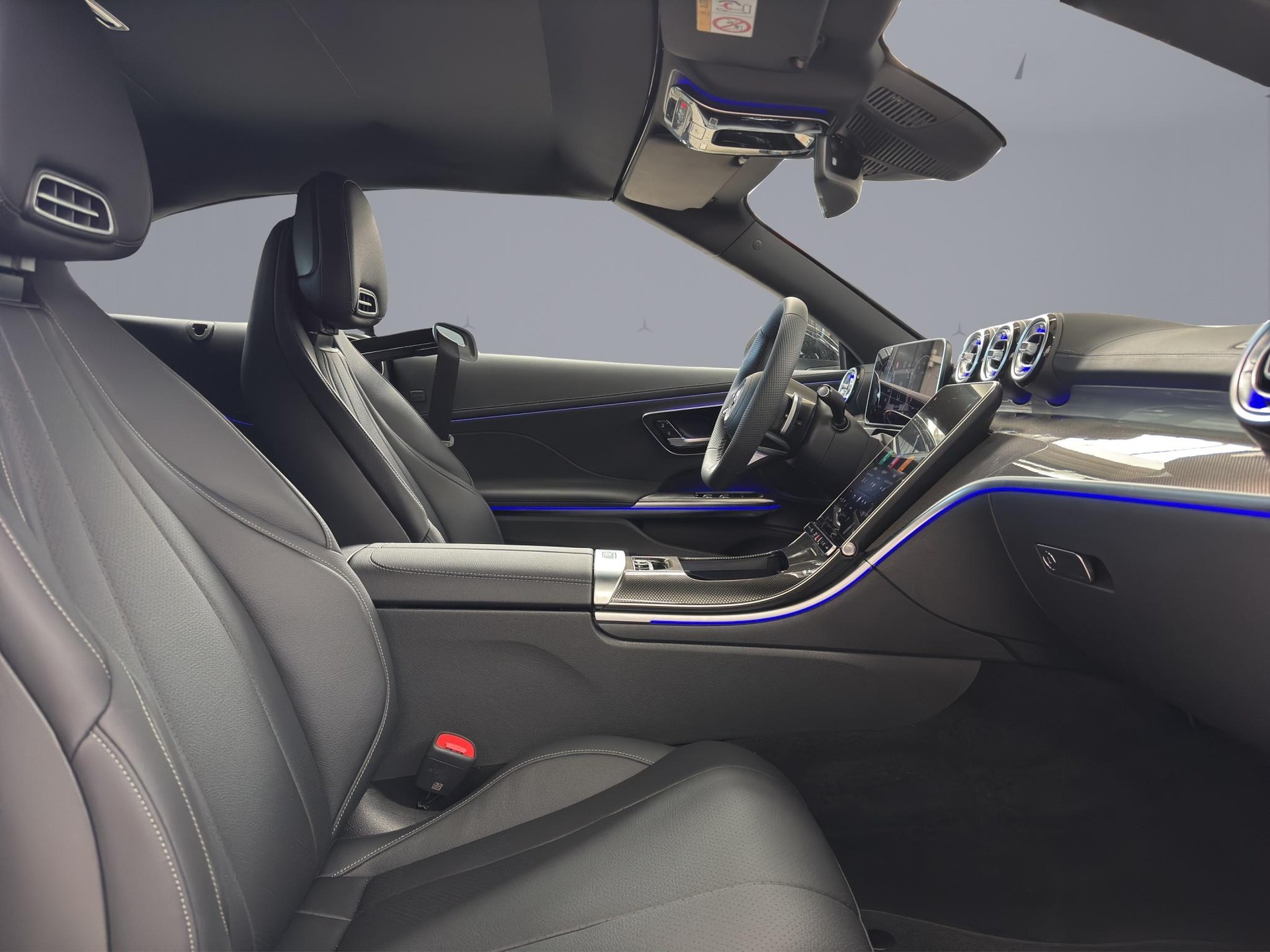 MERCEDES-BENZ CLE 200 AMG Line 4matic Cabriolet-image-15