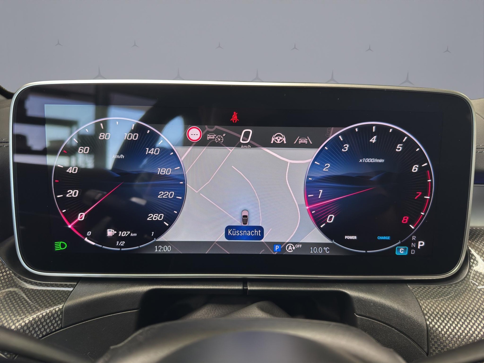 MERCEDES-BENZ CLE 200 AMG Line 4matic Cabriolet-image-10