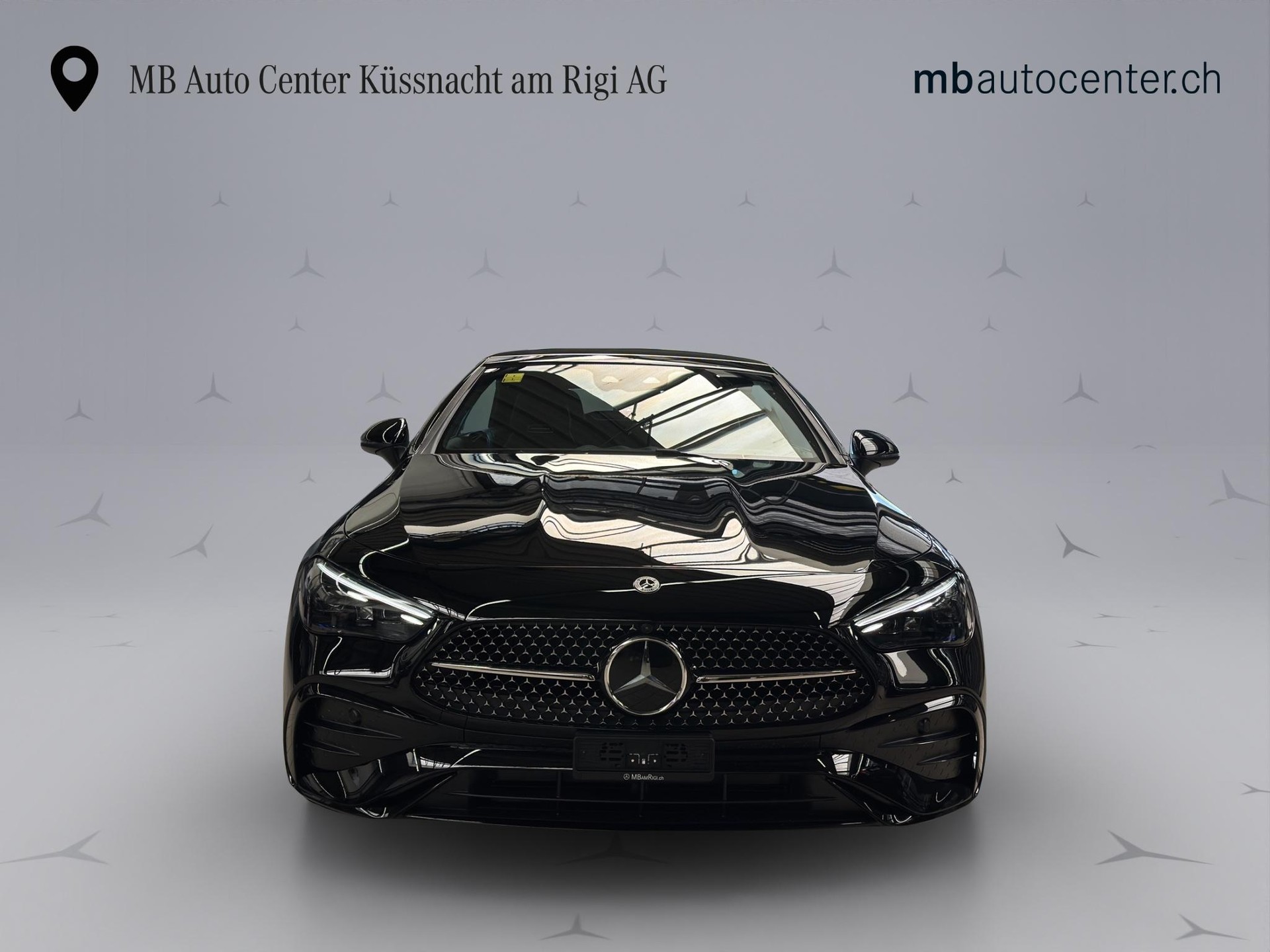 MERCEDES-BENZ CLE 200 AMG Line 4matic Cabriolet-showroom-element-1