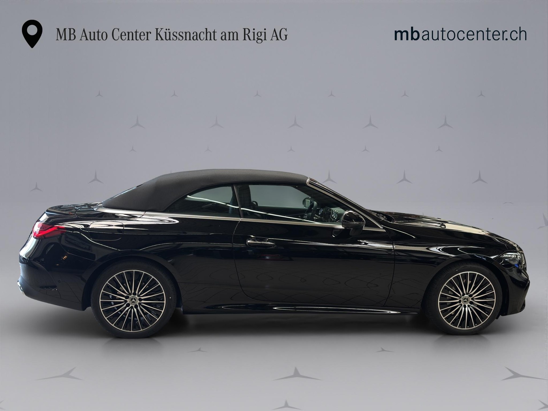 MERCEDES-BENZ CLE 200 AMG Line 4matic Cabriolet-image-6