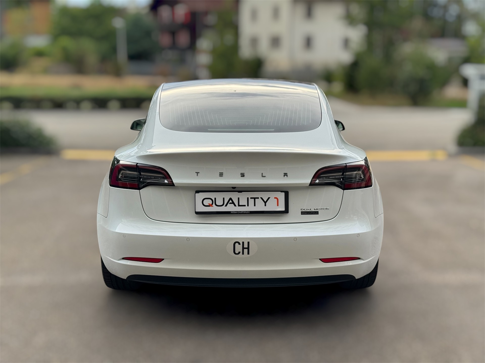 TESLA Model 3 Long Range Dual Motor AWD-image-4