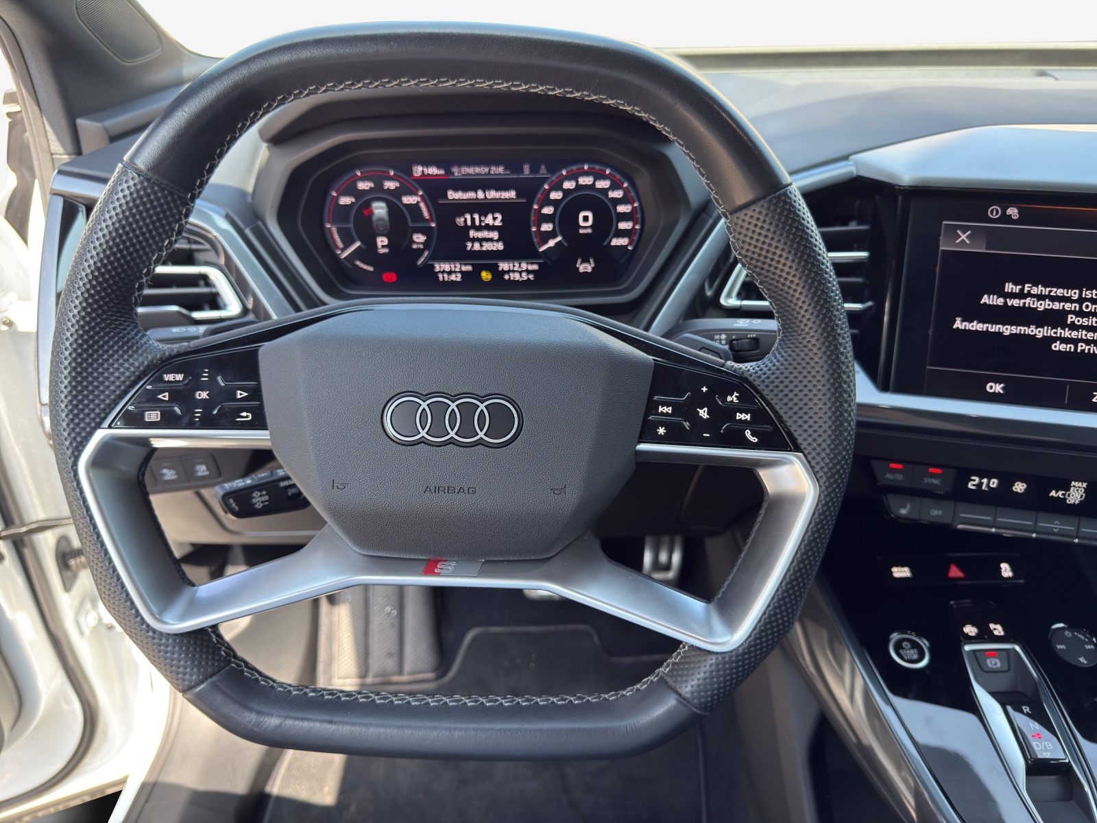 AUDI Q4 Sportback e-tron 50 quattro-image-9