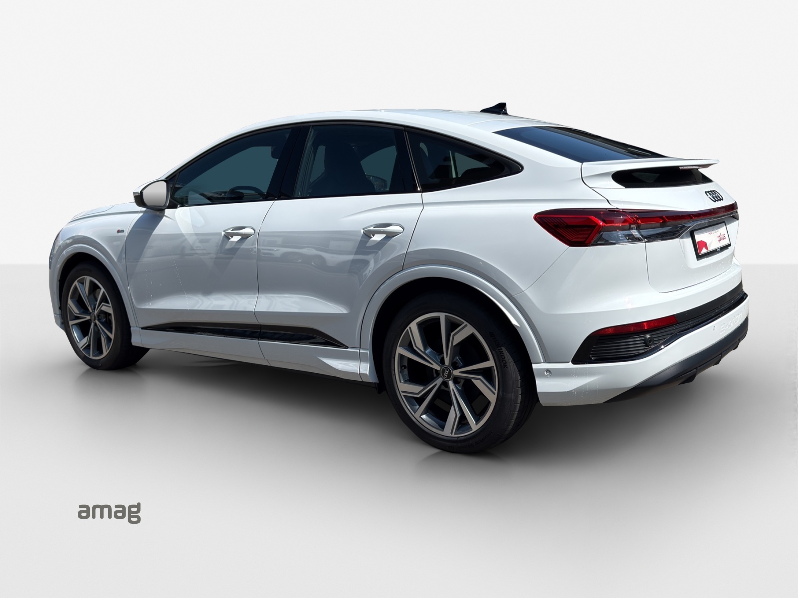 AUDI Q4 Sportback e-tron 50 quattro-showroom-element-2