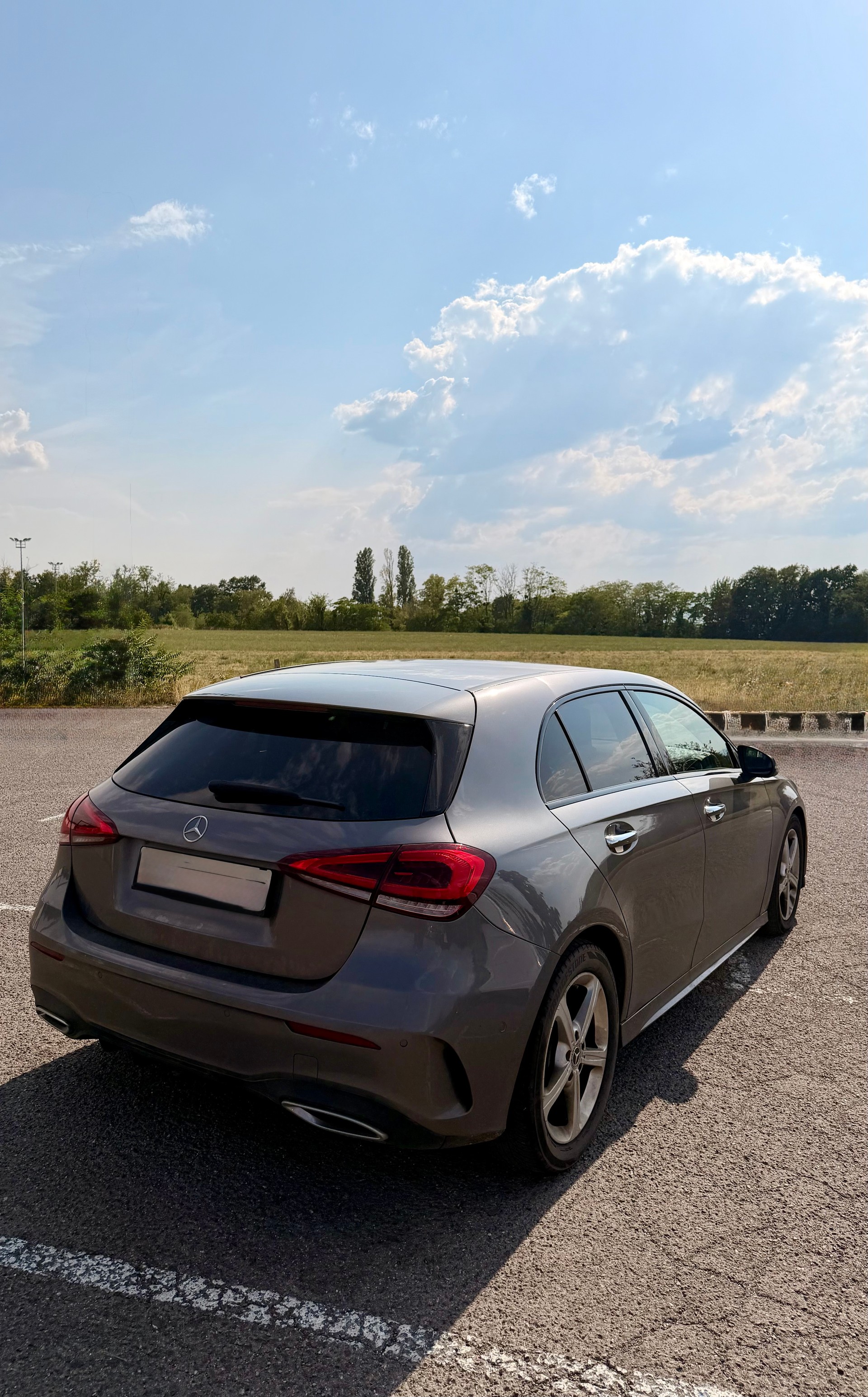 MERCEDES-BENZ A 200 AMG Line-image-3