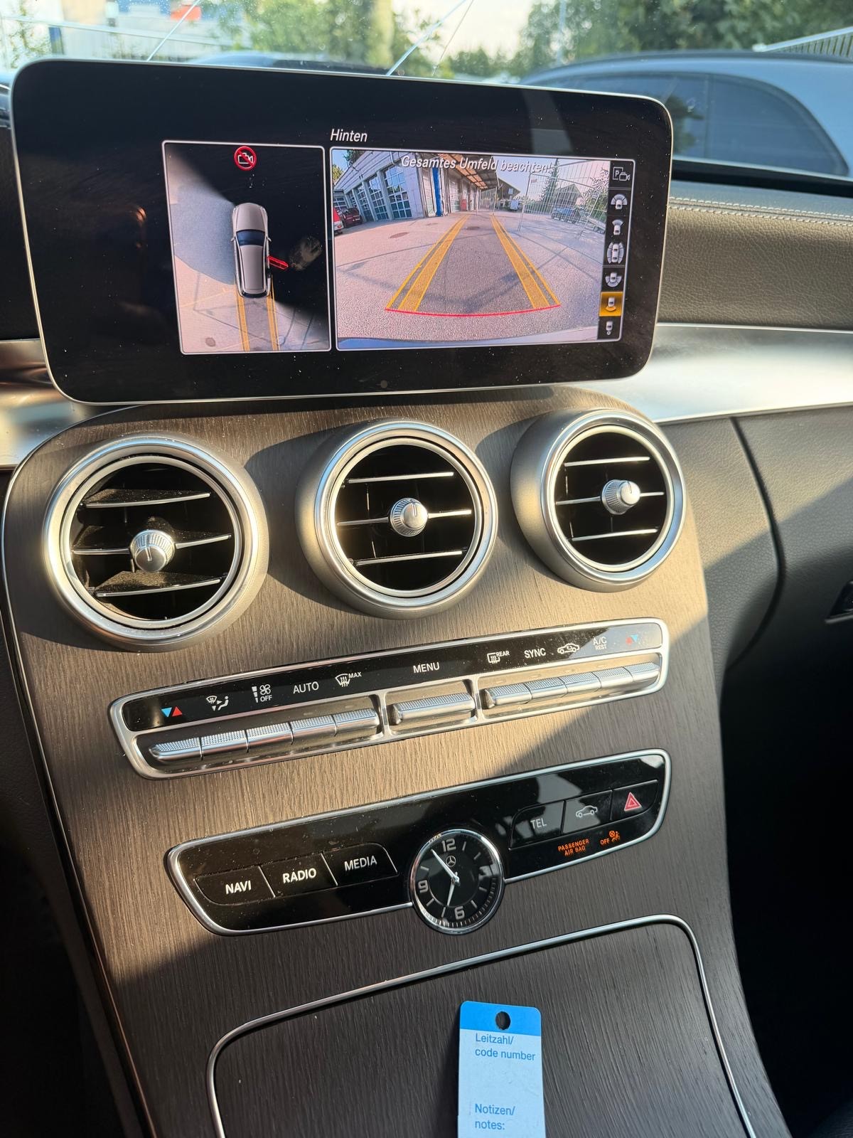 MERCEDES-BENZ C 220 d 4Matic 9G-Tronic-image-13