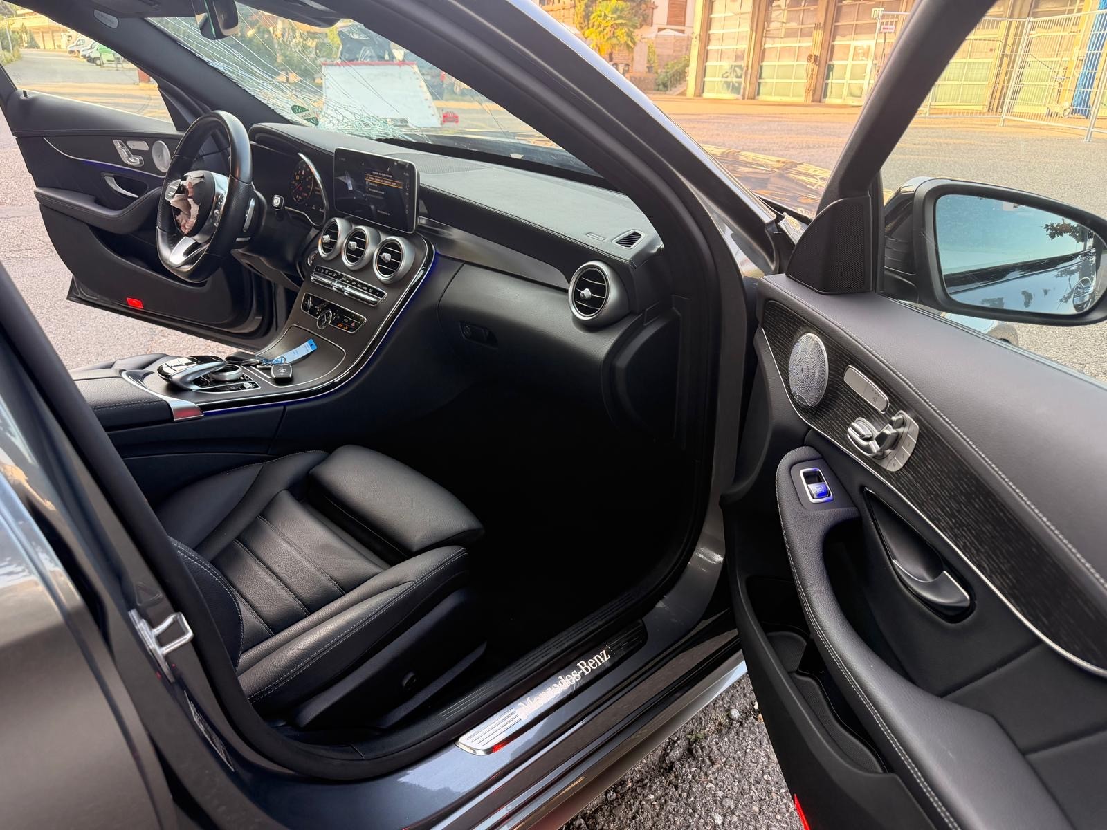 MERCEDES-BENZ C 220 d 4Matic 9G-Tronic-image-11