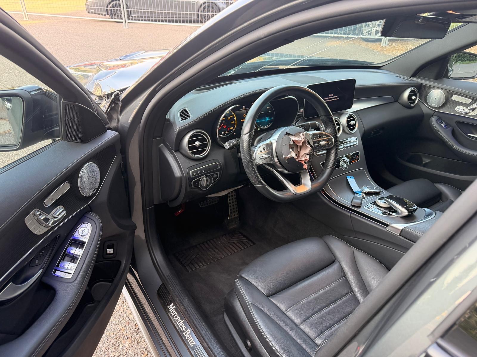 MERCEDES-BENZ C 220 d 4Matic 9G-Tronic-image-8