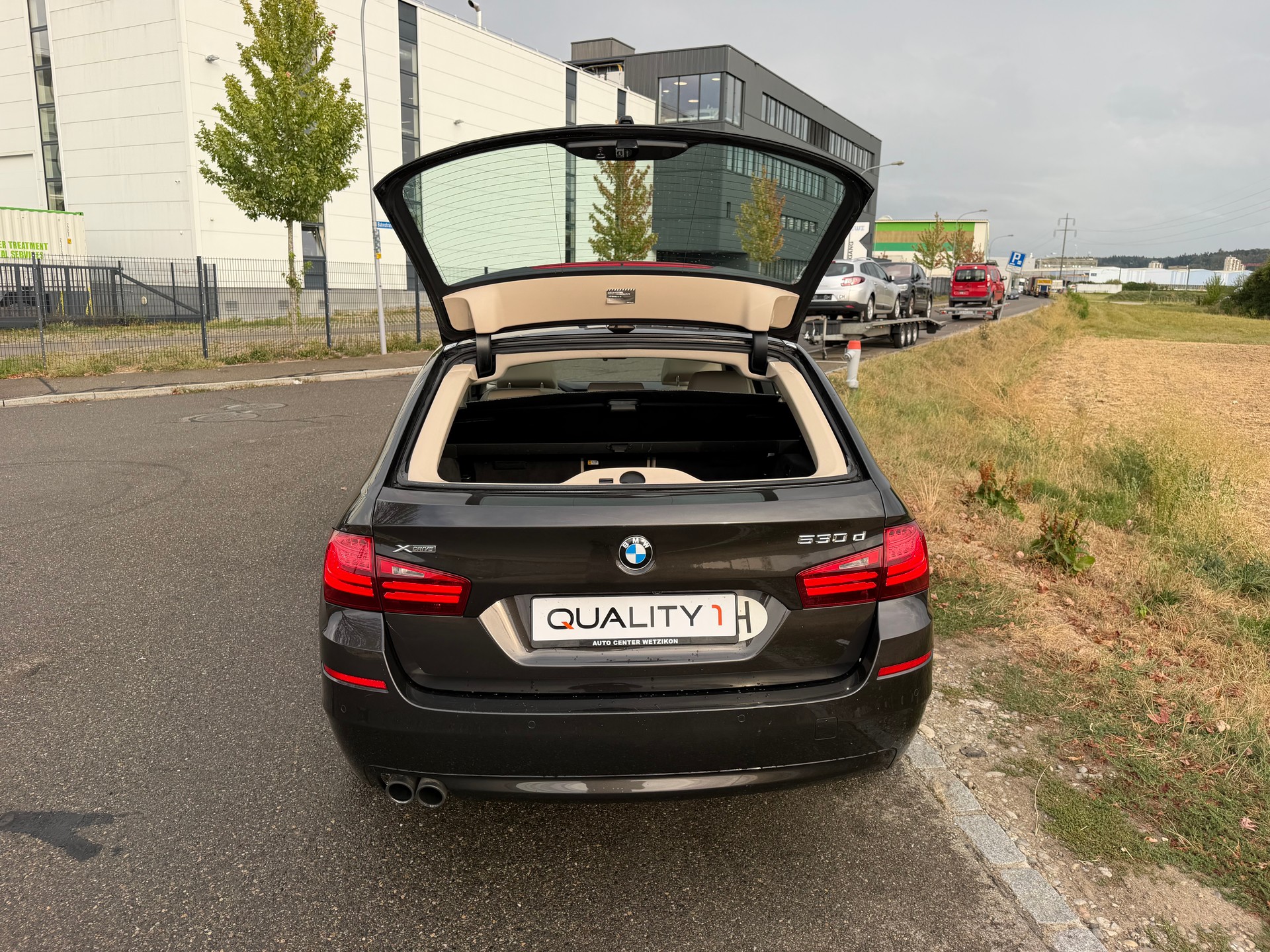 BMW 530d Touring xDrive Steptronic-image-15