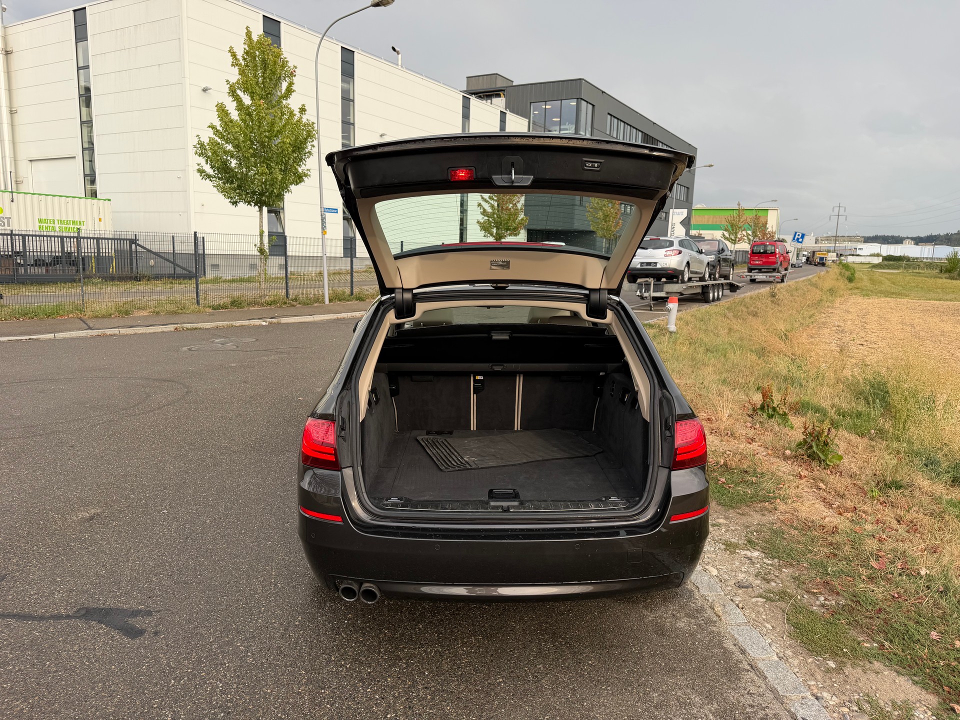 BMW 530d Touring xDrive Steptronic-image-14