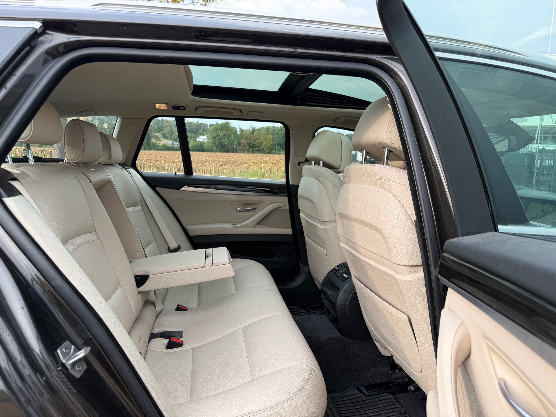 BMW 530d Touring xDrive Steptronic-image-26