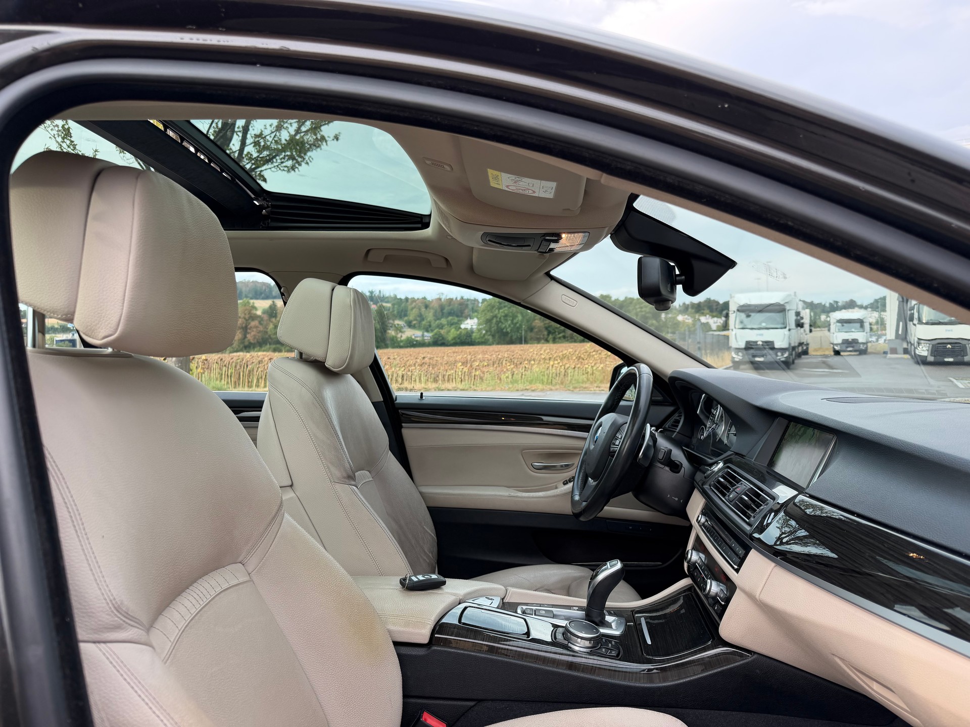 BMW 530d Touring xDrive Steptronic-image-23