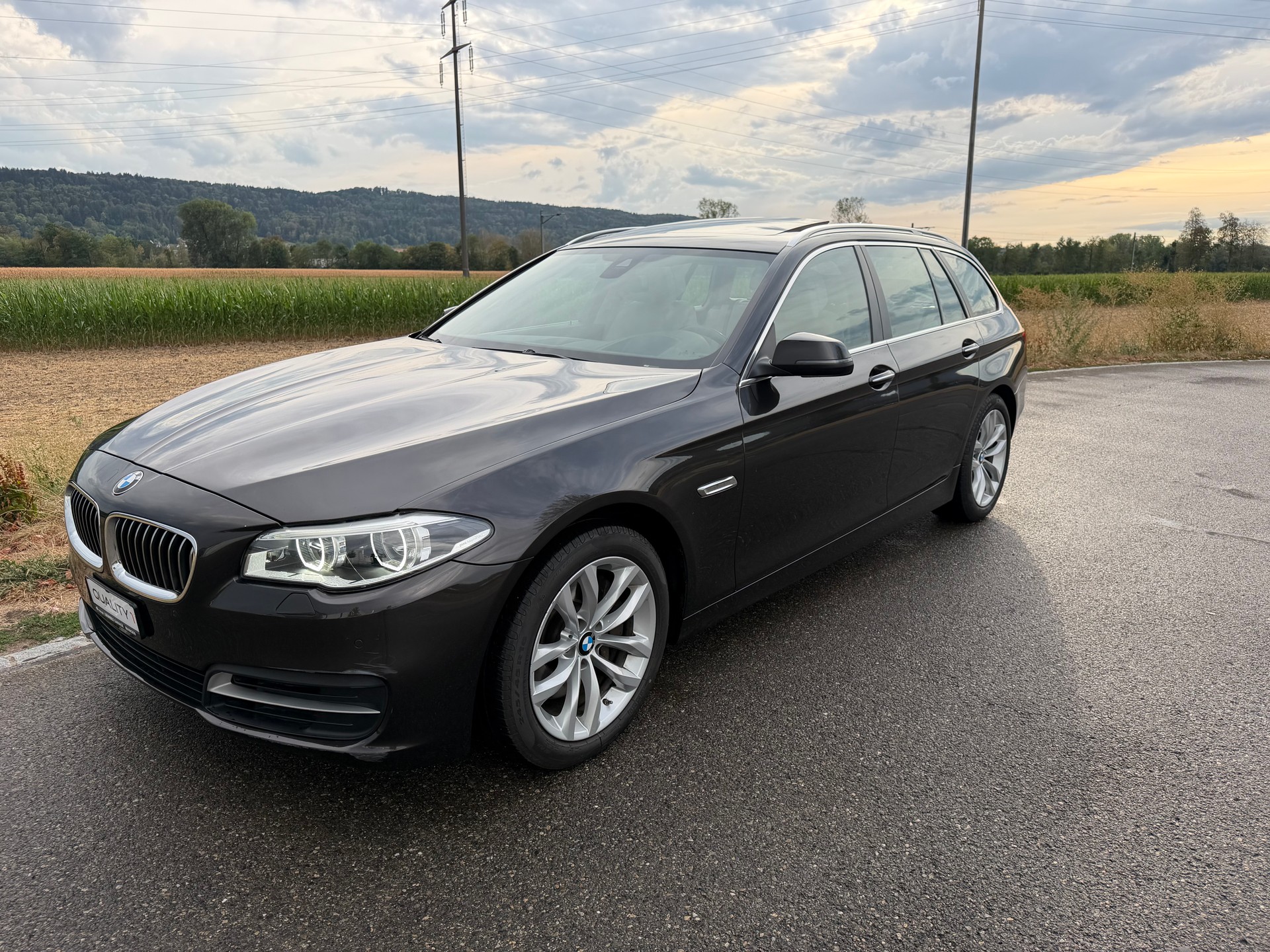 BMW 530d Touring xDrive Steptronic-image-1