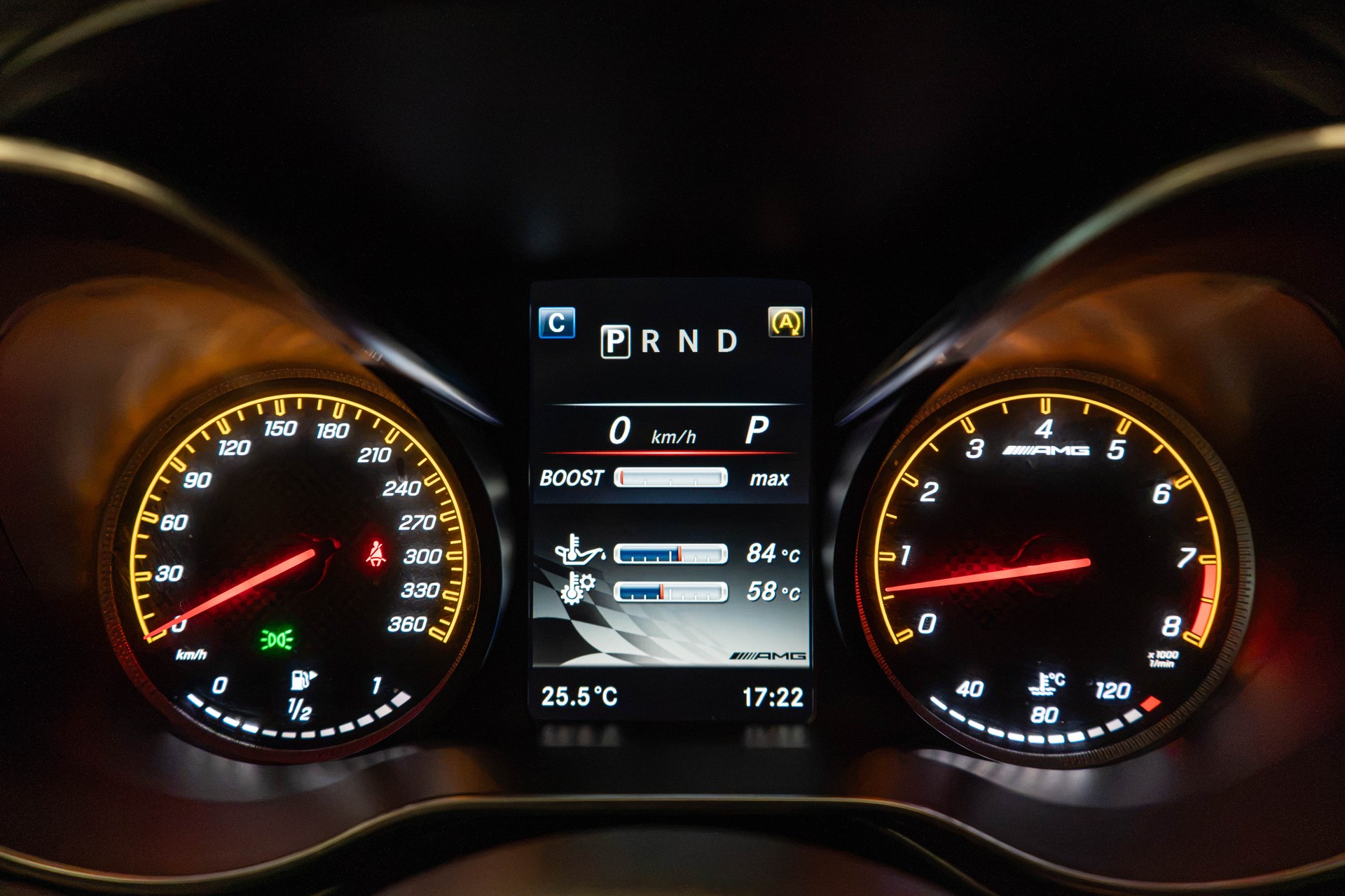 MERCEDES-BENZ AMG GT S Coupé-image-21