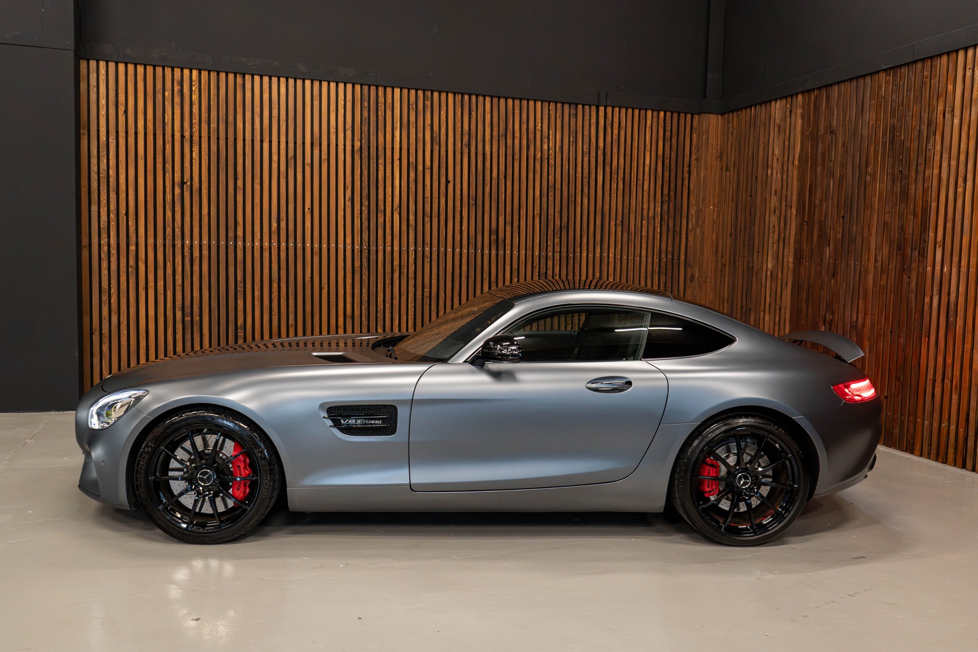 MERCEDES-BENZ AMG GT S Coupé-image-3