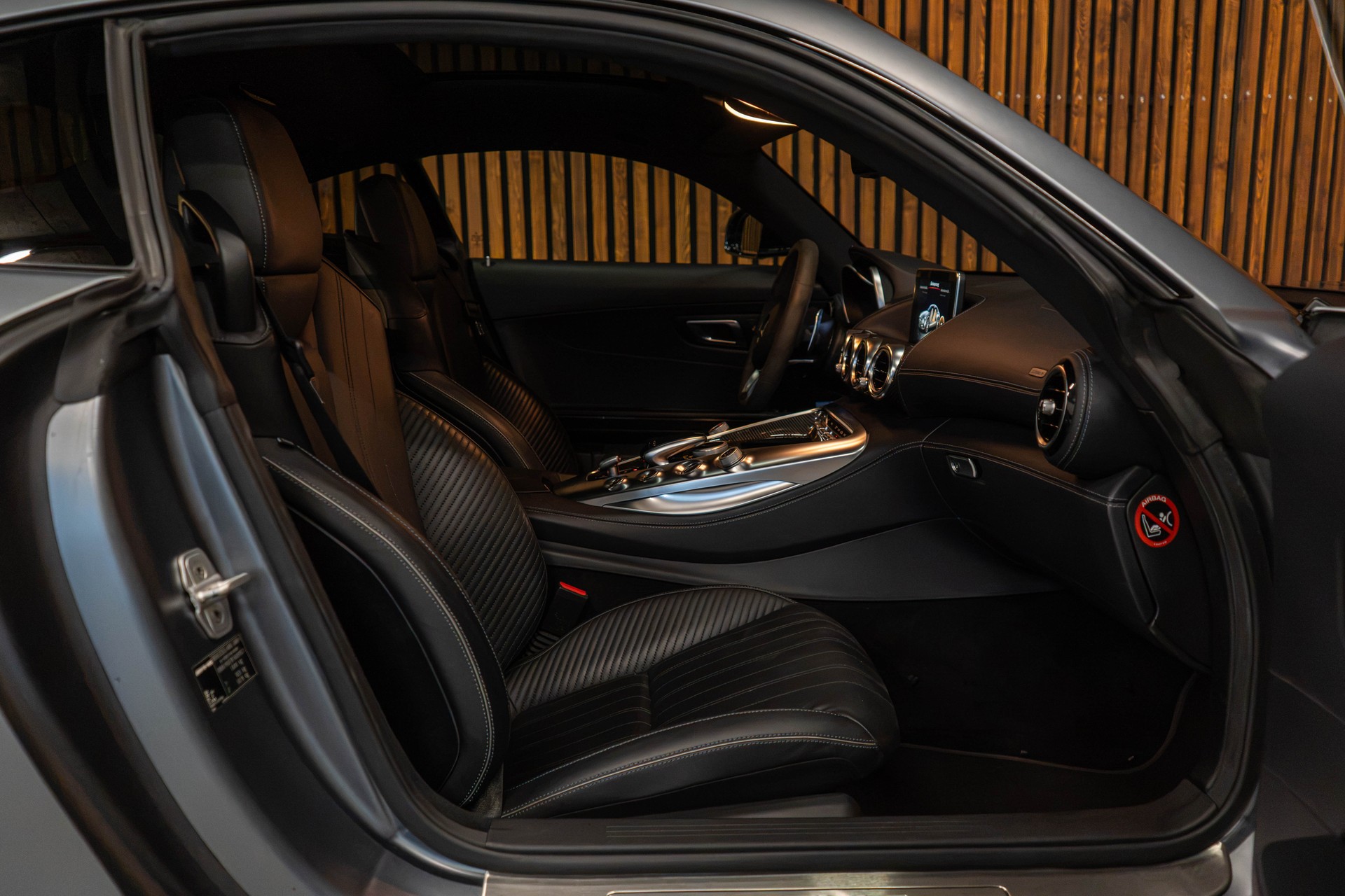 MERCEDES-BENZ AMG GT S Coupé-image-18