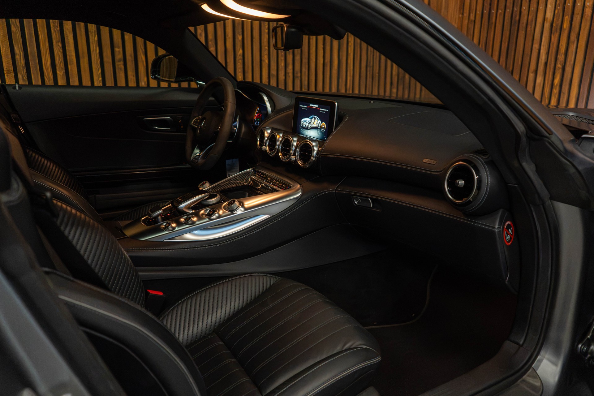 MERCEDES-BENZ AMG GT S Coupé-image-17