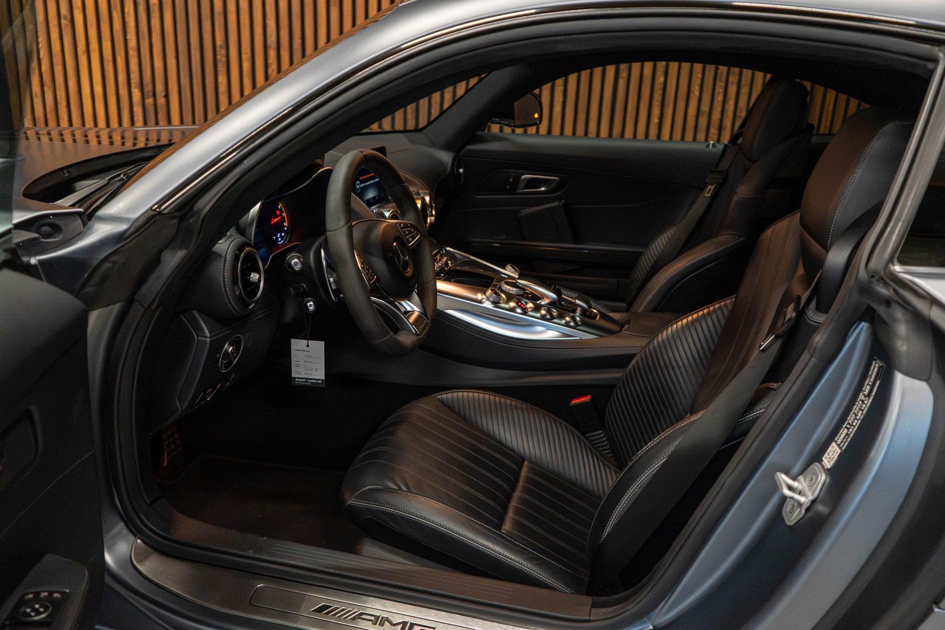MERCEDES-BENZ AMG GT S Coupé-image-15