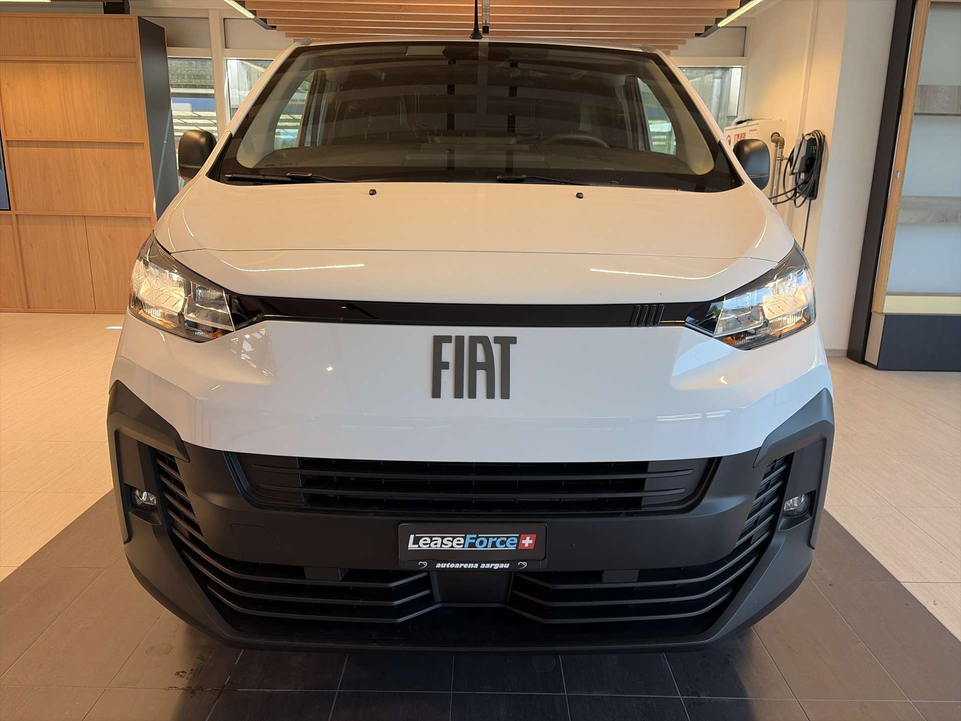 FIAT Scudo 2.0 BlueHDi L2 3-Plätzer EAT-Automat-image-10