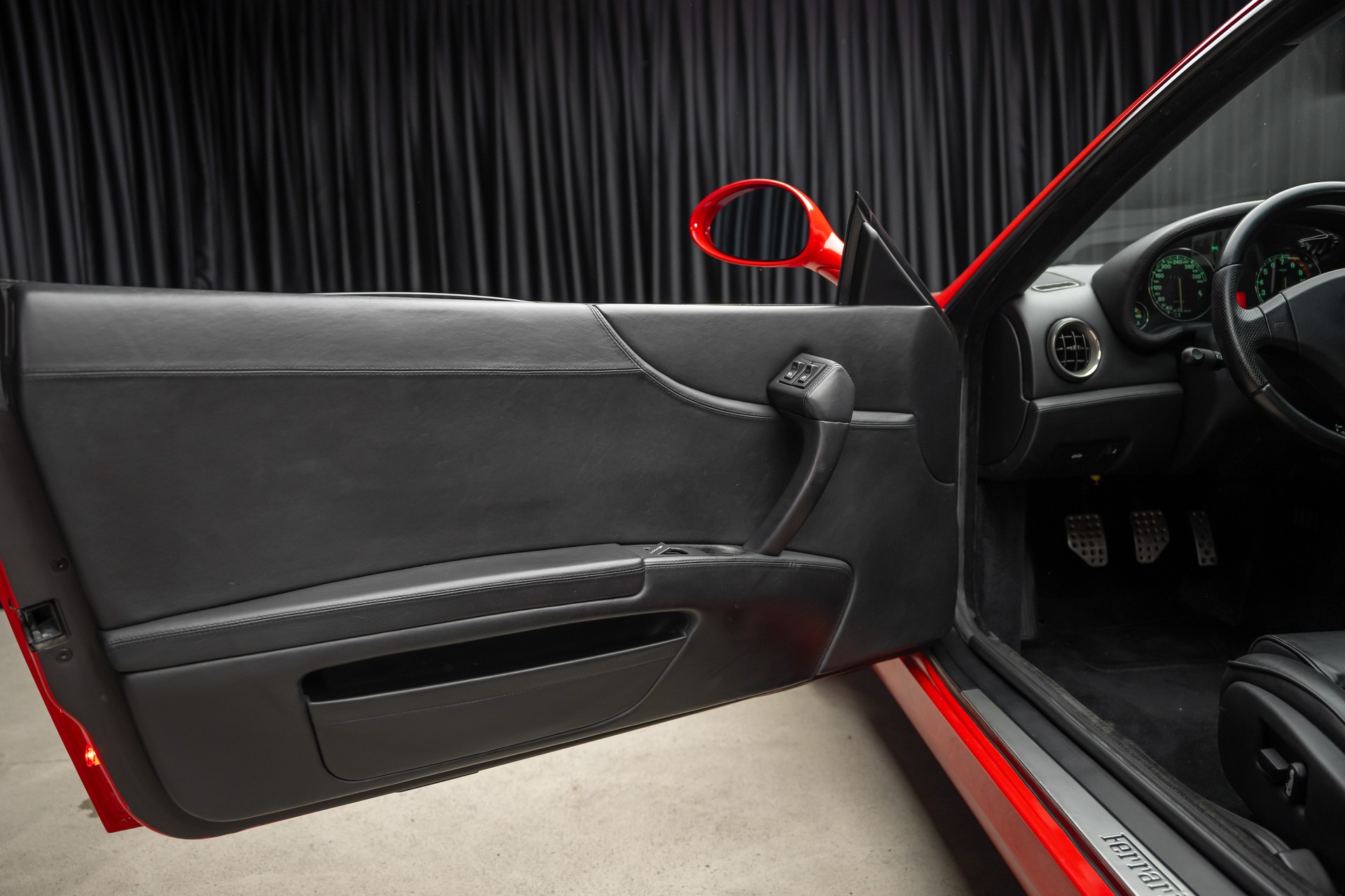 FERRARI F550 Maranello-image-15