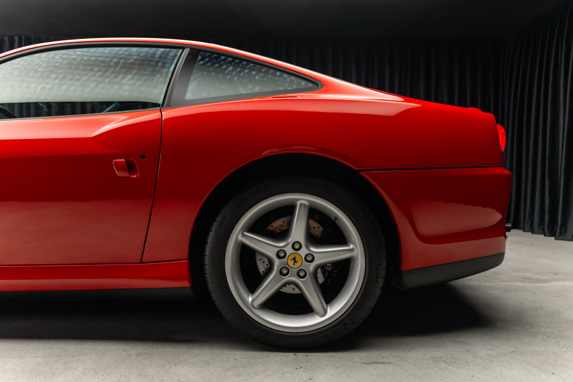 FERRARI F550 Maranello-image-5