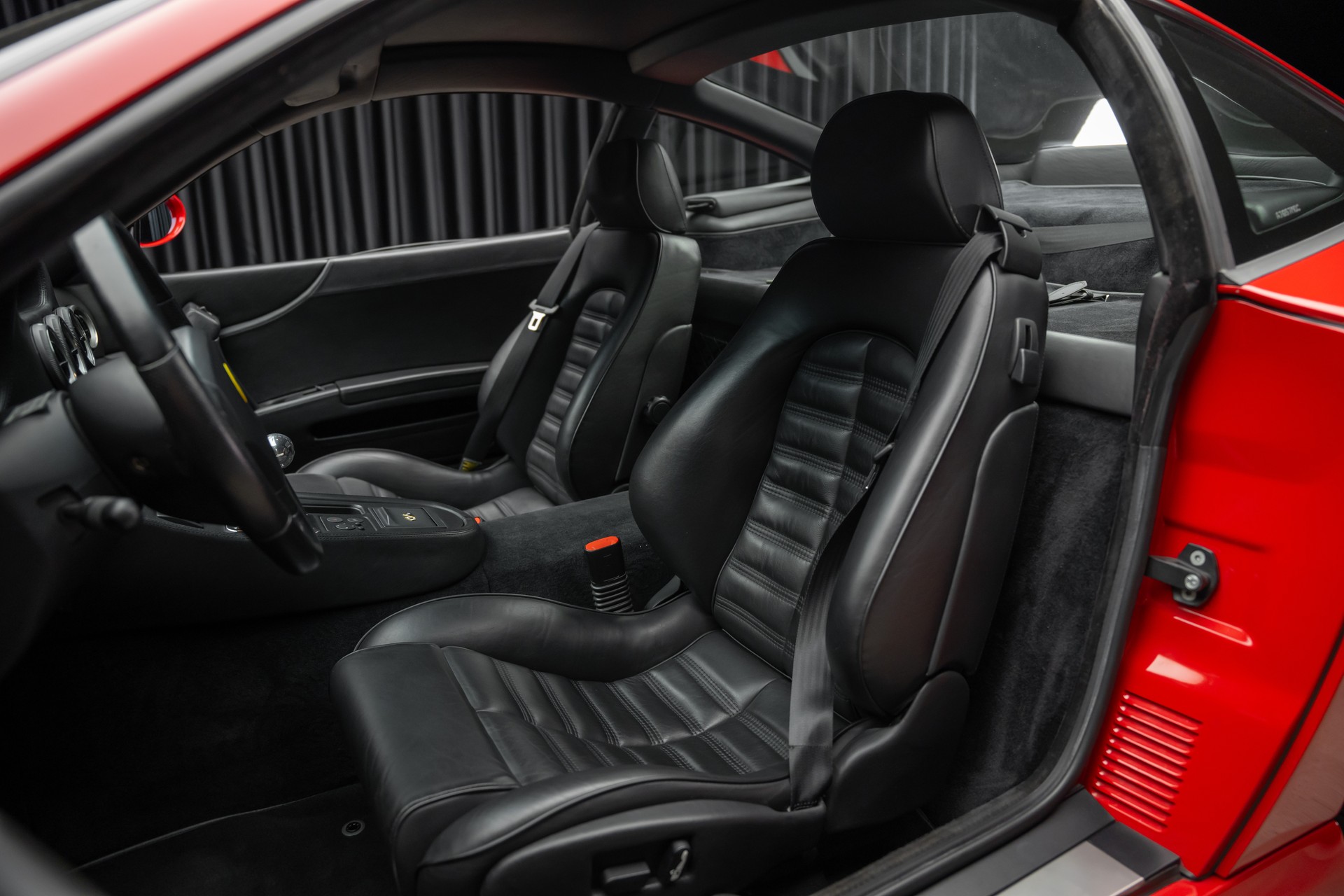 FERRARI F550 Maranello-image-13