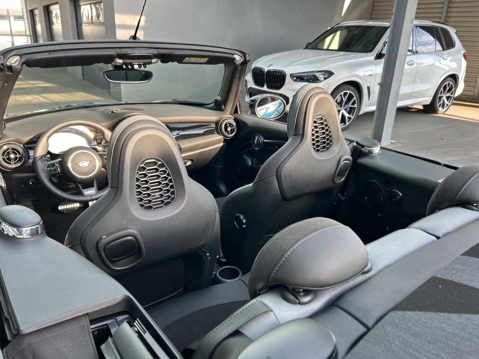 MINI Cabrio F57 2.0i John Cooper Works SAG-image-5