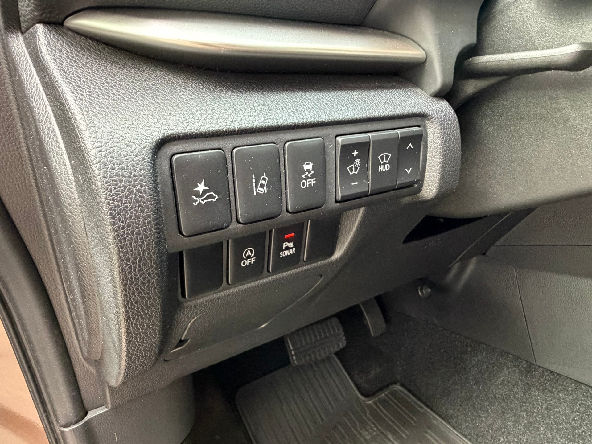 MITSUBISHI Eclipse Cross 1.5 T-Mivec Value 4WD CVT-image-15