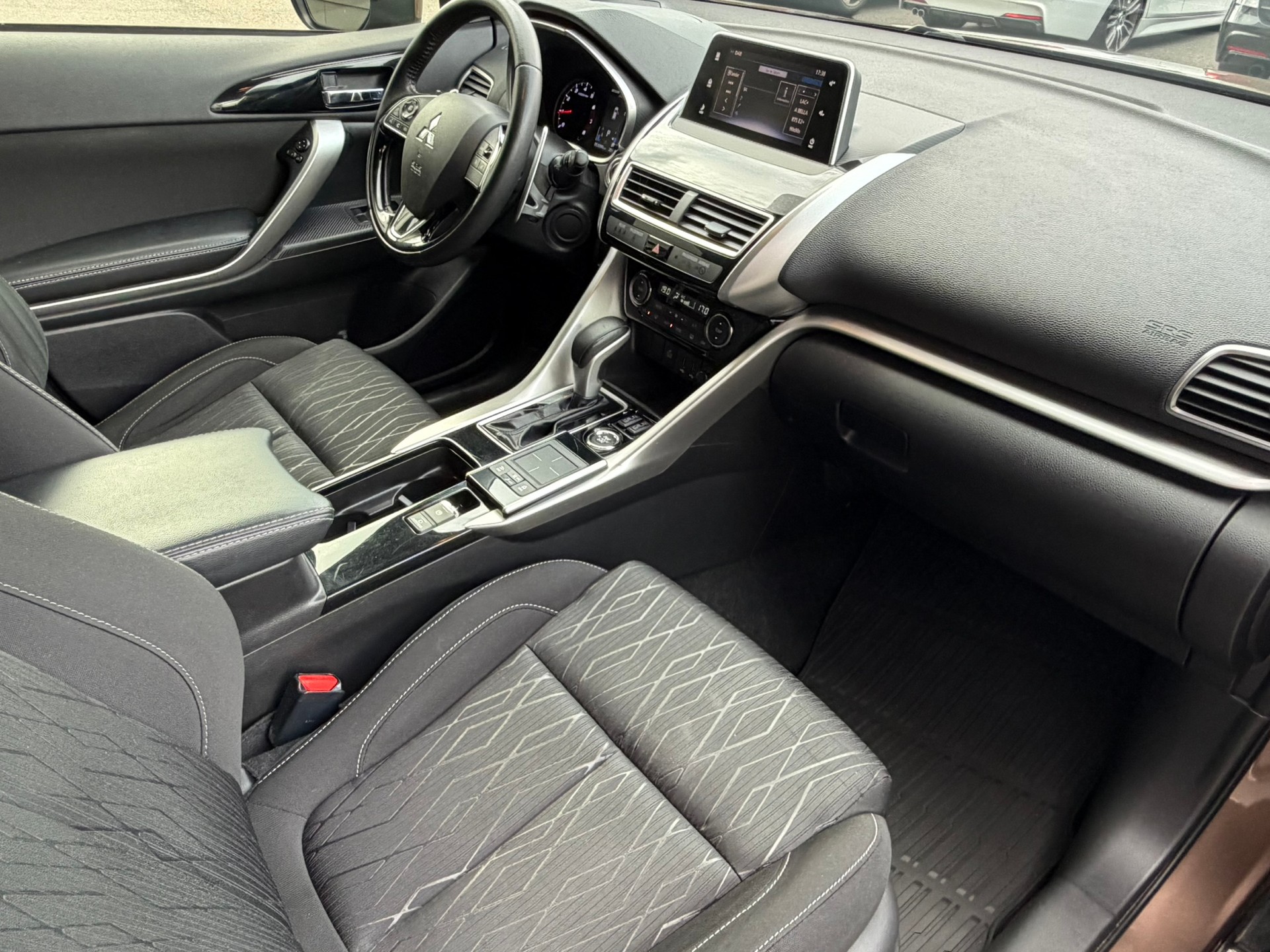 MITSUBISHI Eclipse Cross 1.5 T-Mivec Value 4WD CVT-image-11