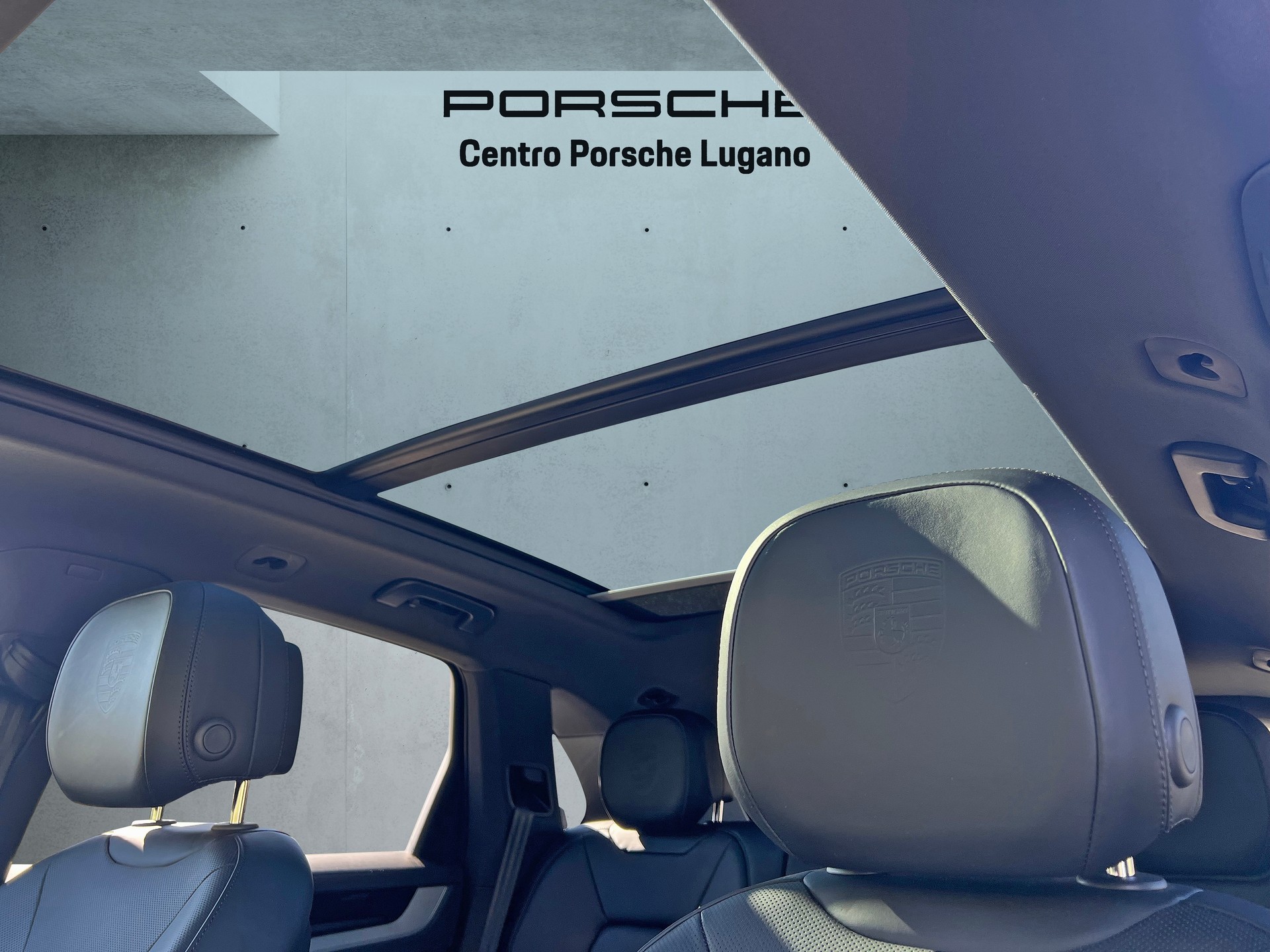 PORSCHE Cayenne E-Hybrid-image-19