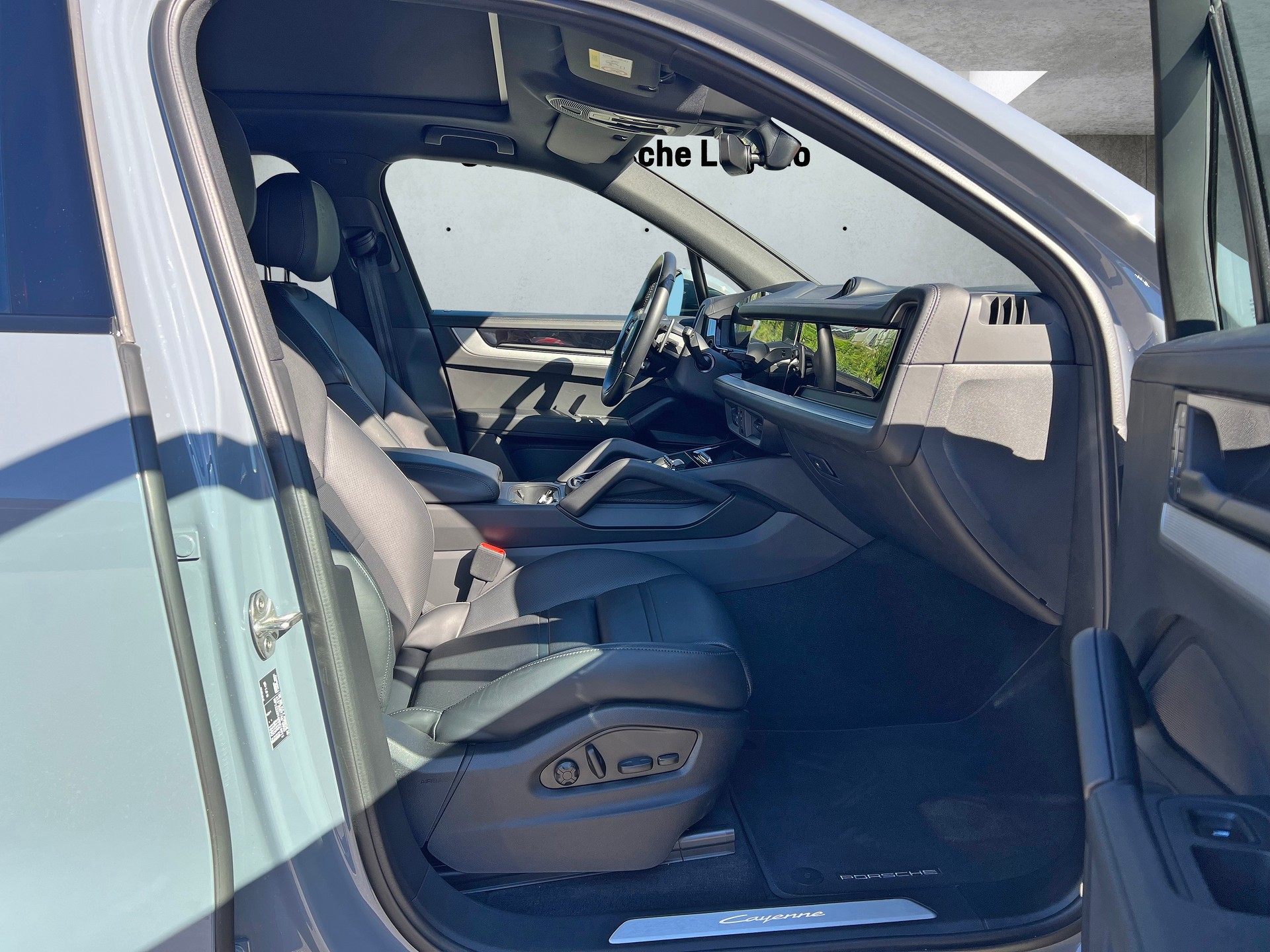 PORSCHE Cayenne E-Hybrid-image-14