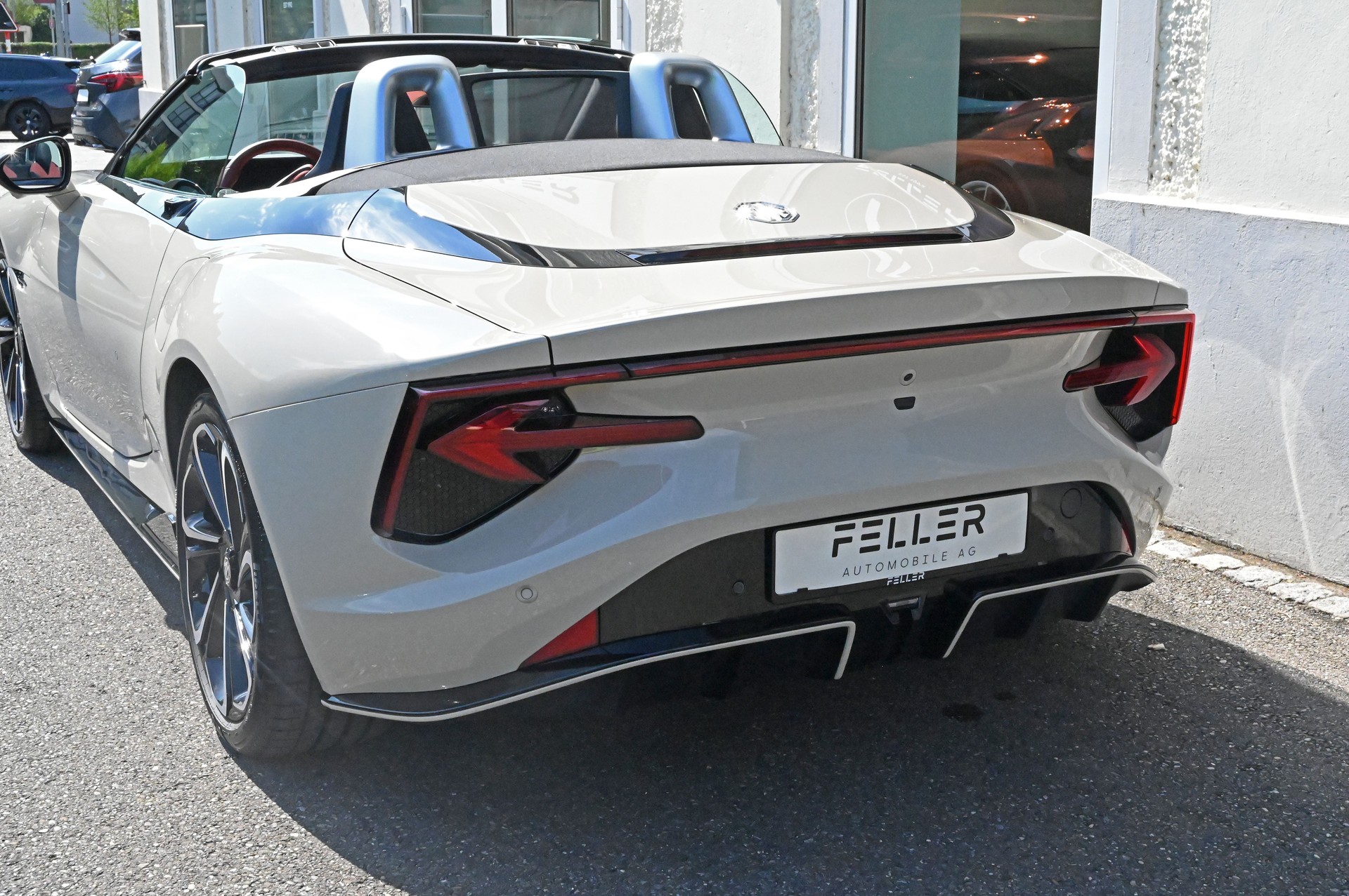 MG Cyberster 77kWh 4WD-image-22