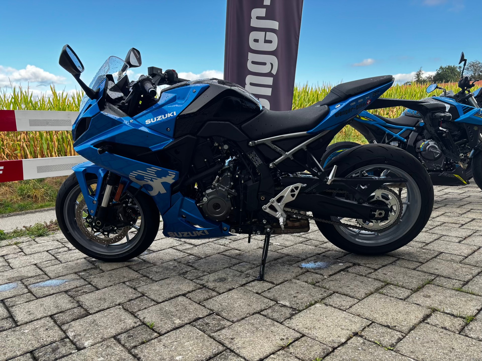 SUZUKI GSX 8 R-image-1