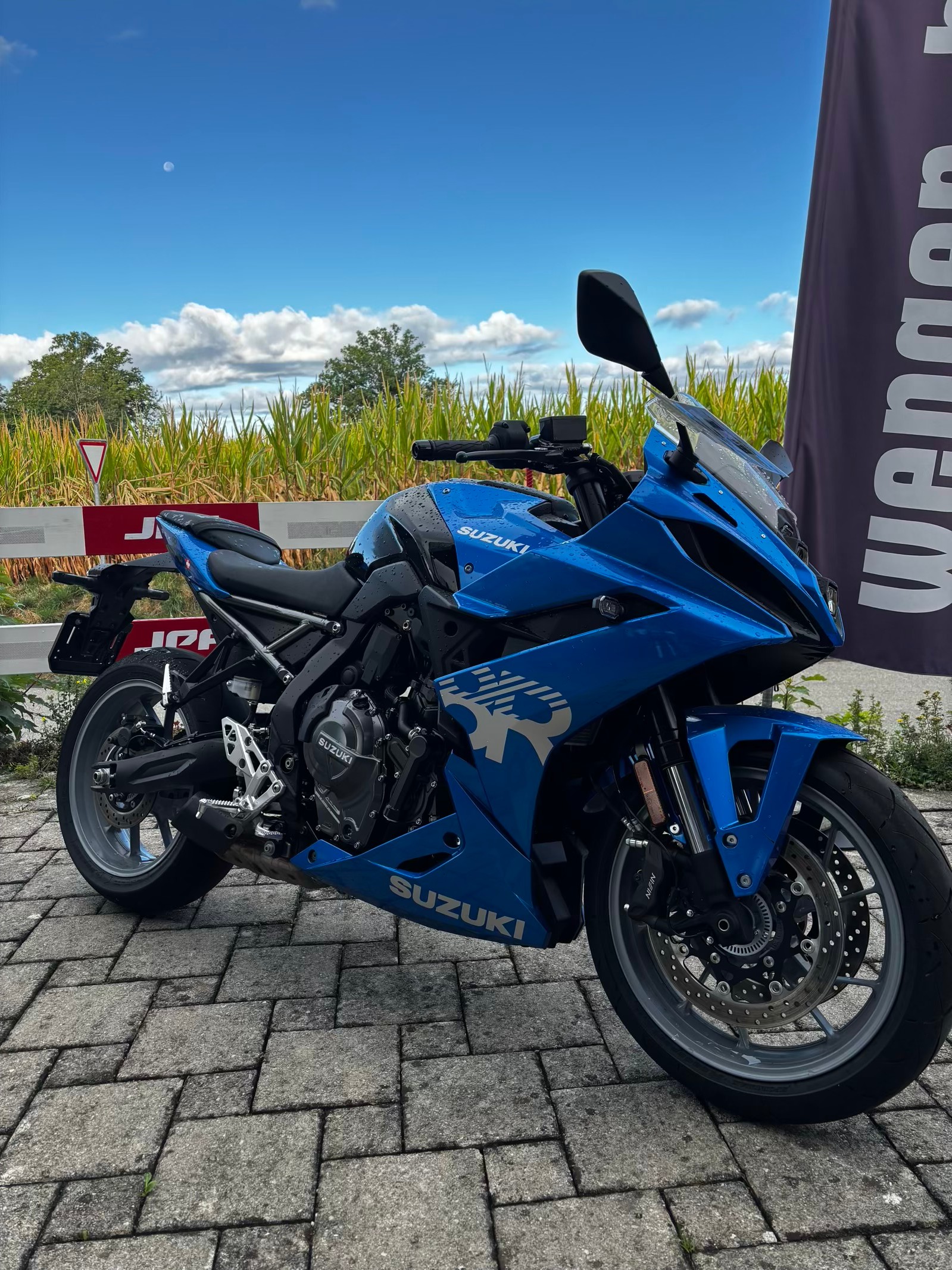 SUZUKI GSX 8 R-image-3