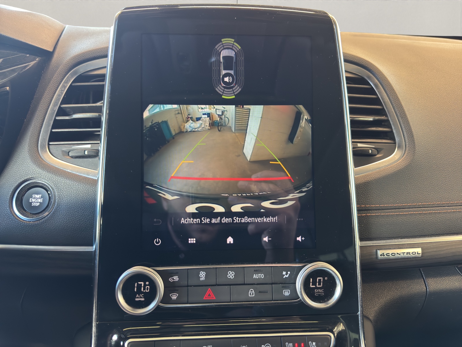 RENAULT Espace 1.8 TCe 225 Initiale EDC-image-11